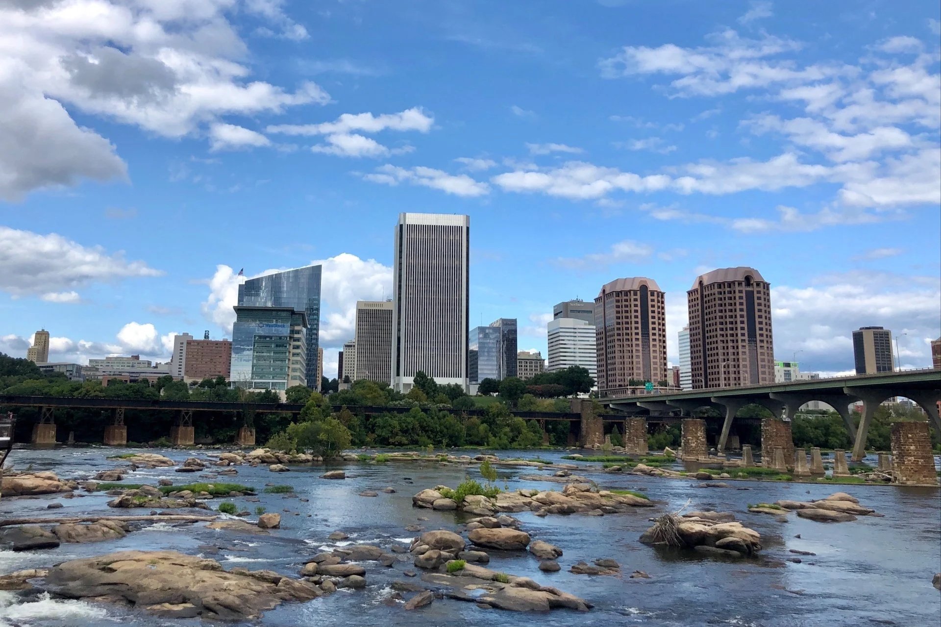 Richmond city and James River