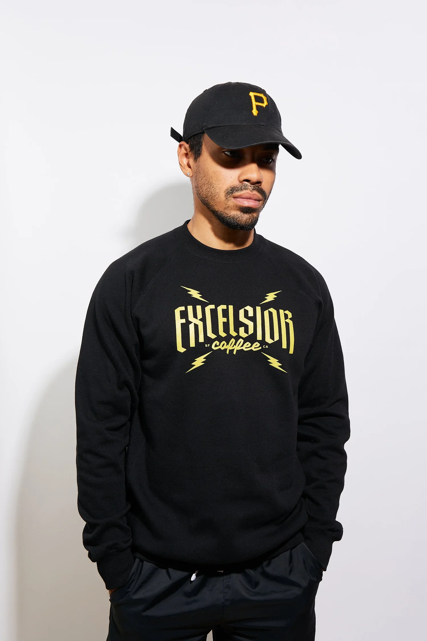 CLASSIC LOGO CREWNECK