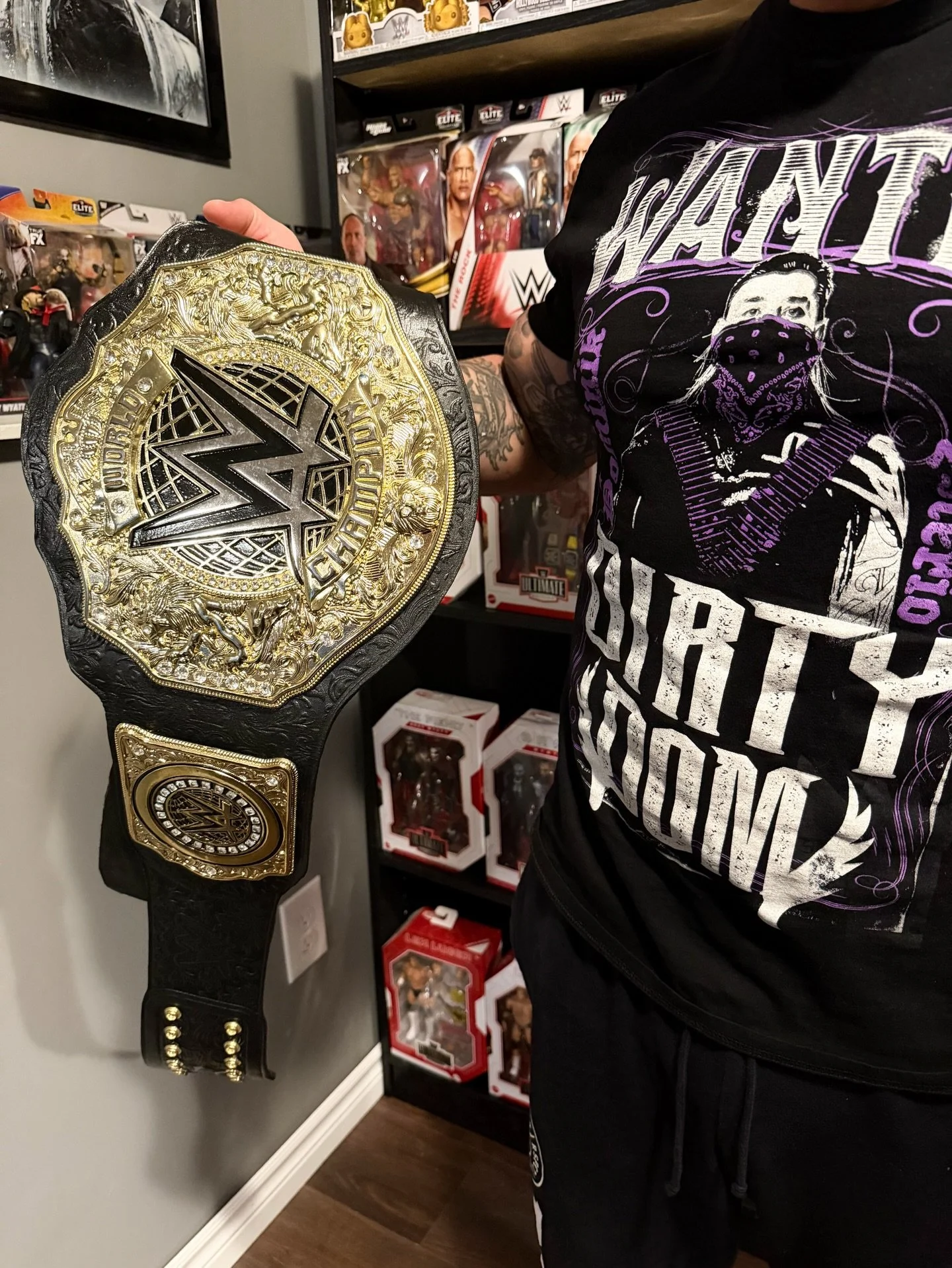 We have 1 WWE World Heavyweight Championship Replica in stock now. Talk about a perfect Christmas gift! 🚨💥

I remember dreaming of having my own title as a kid. What is your dream championship belt you'd love to own? 

Grab this belt at wrestlingth