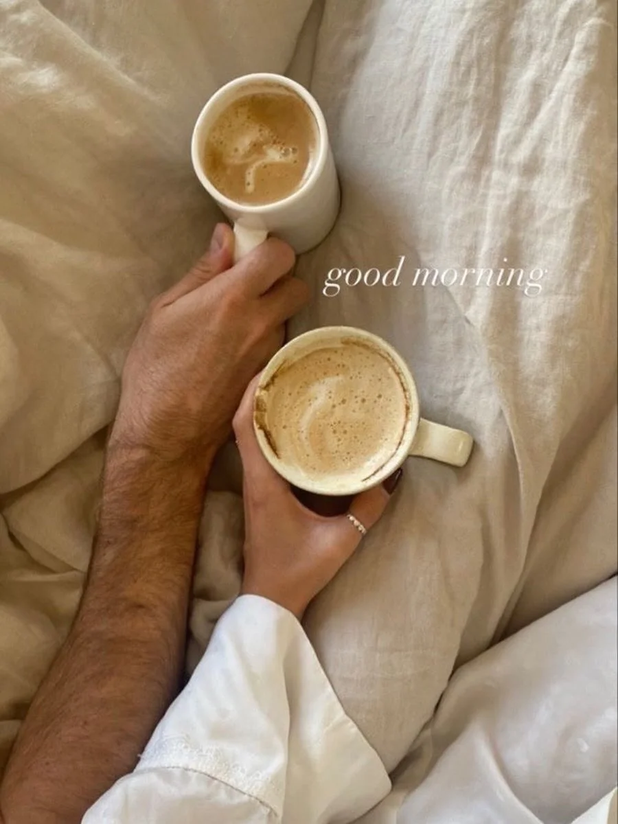 Hay ma&ntilde;anas que solo necesitan caf&eacute; y unas s&aacute;banas irresistibles ☁️☕️ #maranttimx