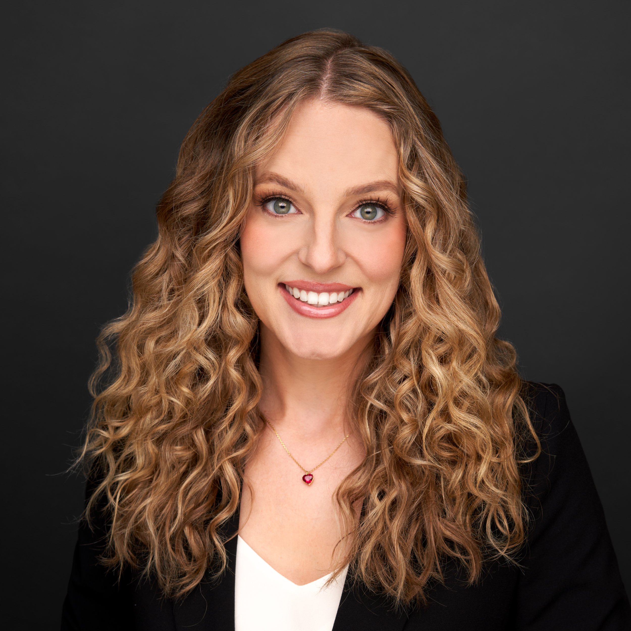 KATIE STECK 2-real-estate-headshot-san-diego-reve-studios.jpg