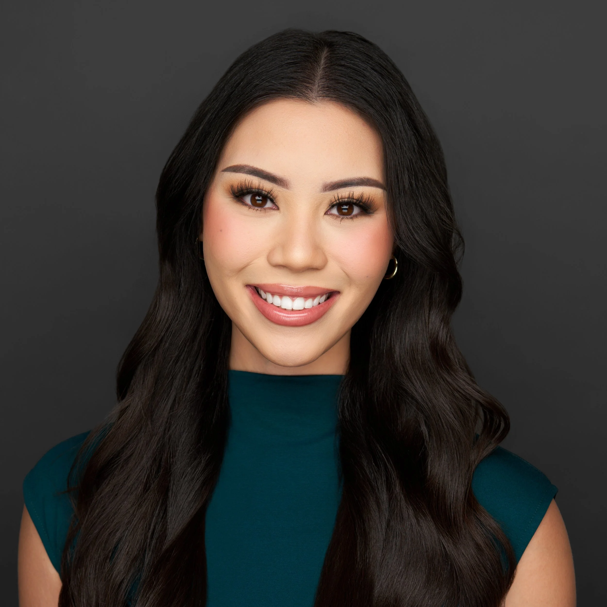 ALEXIA NGUYEN 6-real-estate-headshot-san-diego-reve-studios.jpg