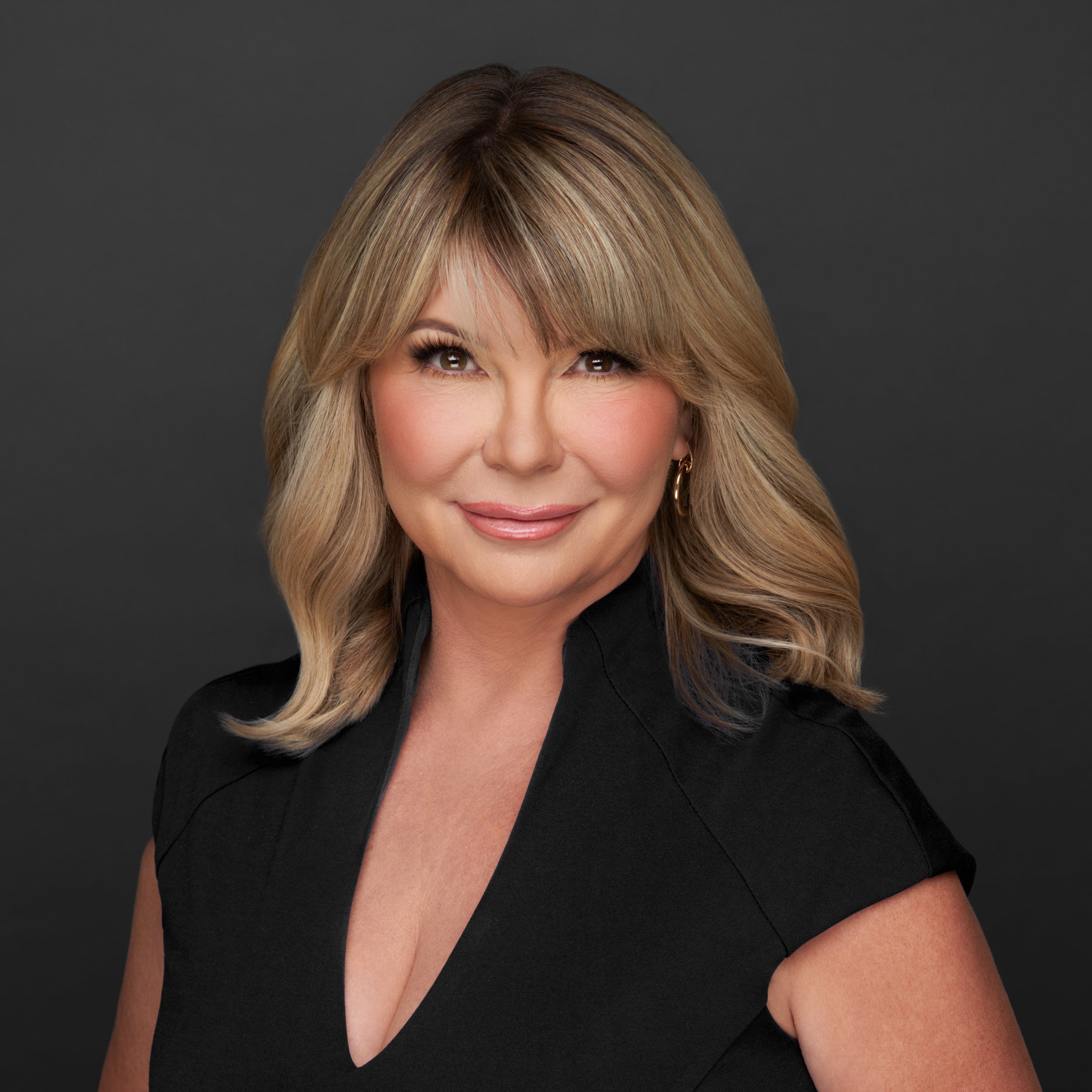 JAIMIE KURTZ 3-real-estate-headshot-san-diego-reve-studios.jpg