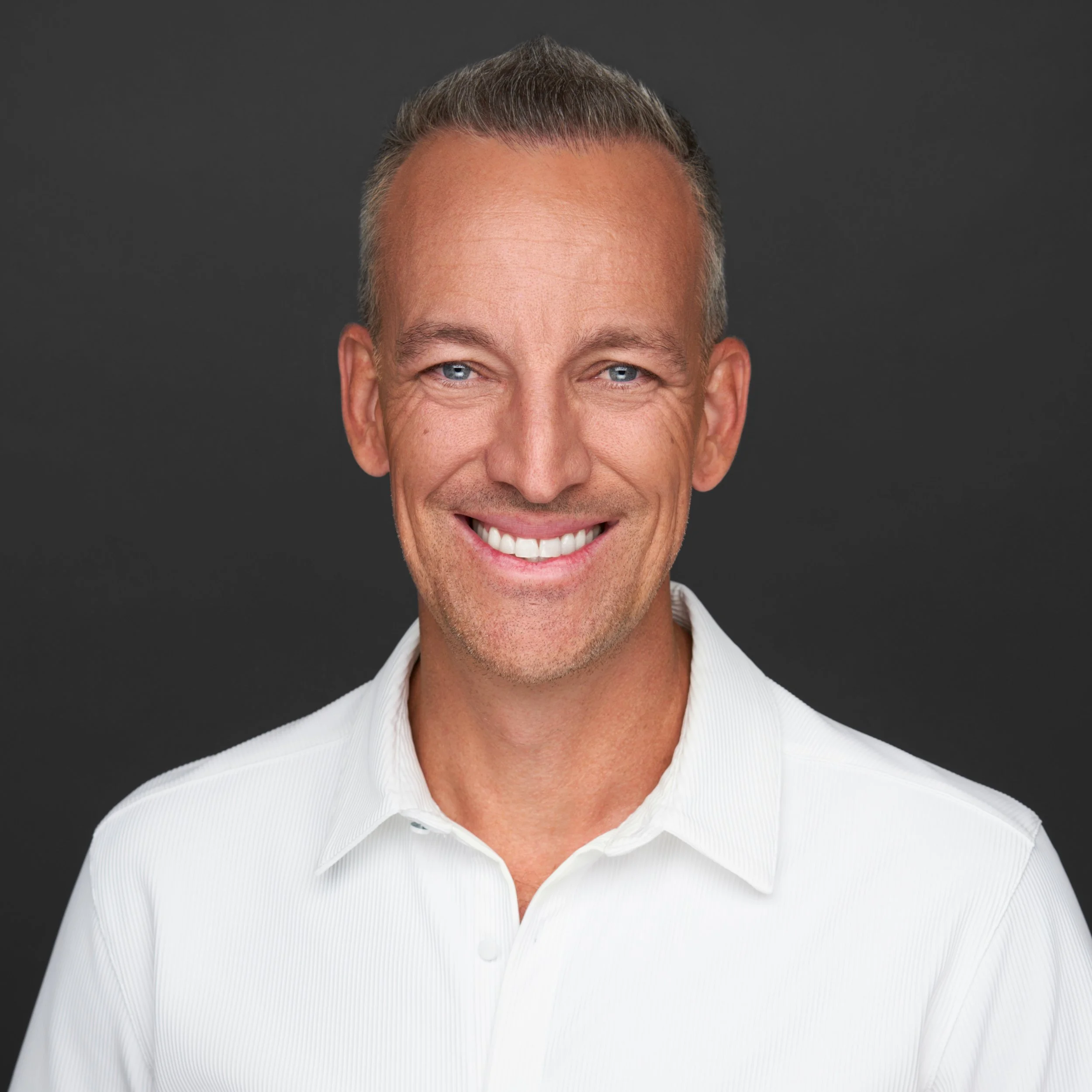 KYLE WHISSEL 5-real-estate-headshot-san-diego-reve-studios.jpg