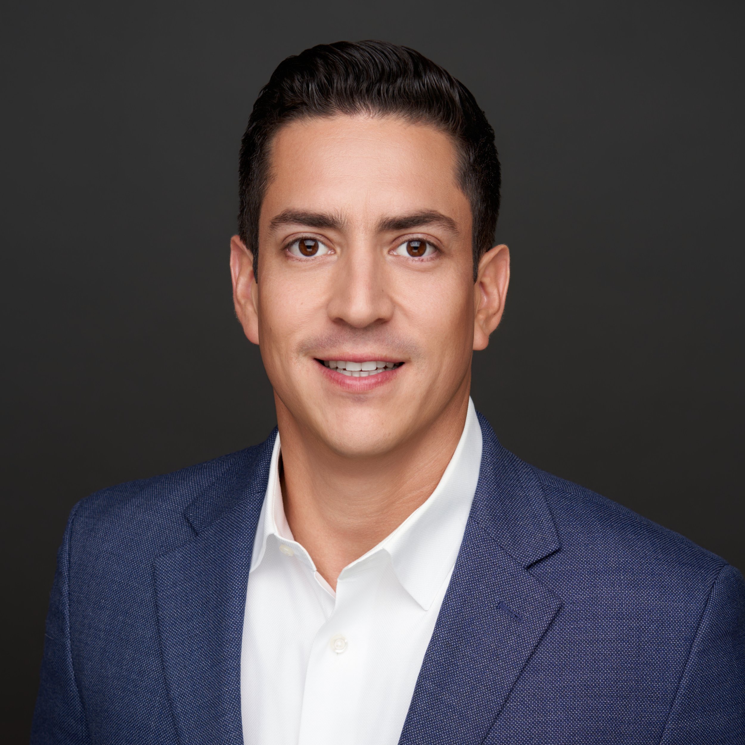 ALBERTO BRAVO 2-real-estate-headshot-san-diego-reve-studios.jpg