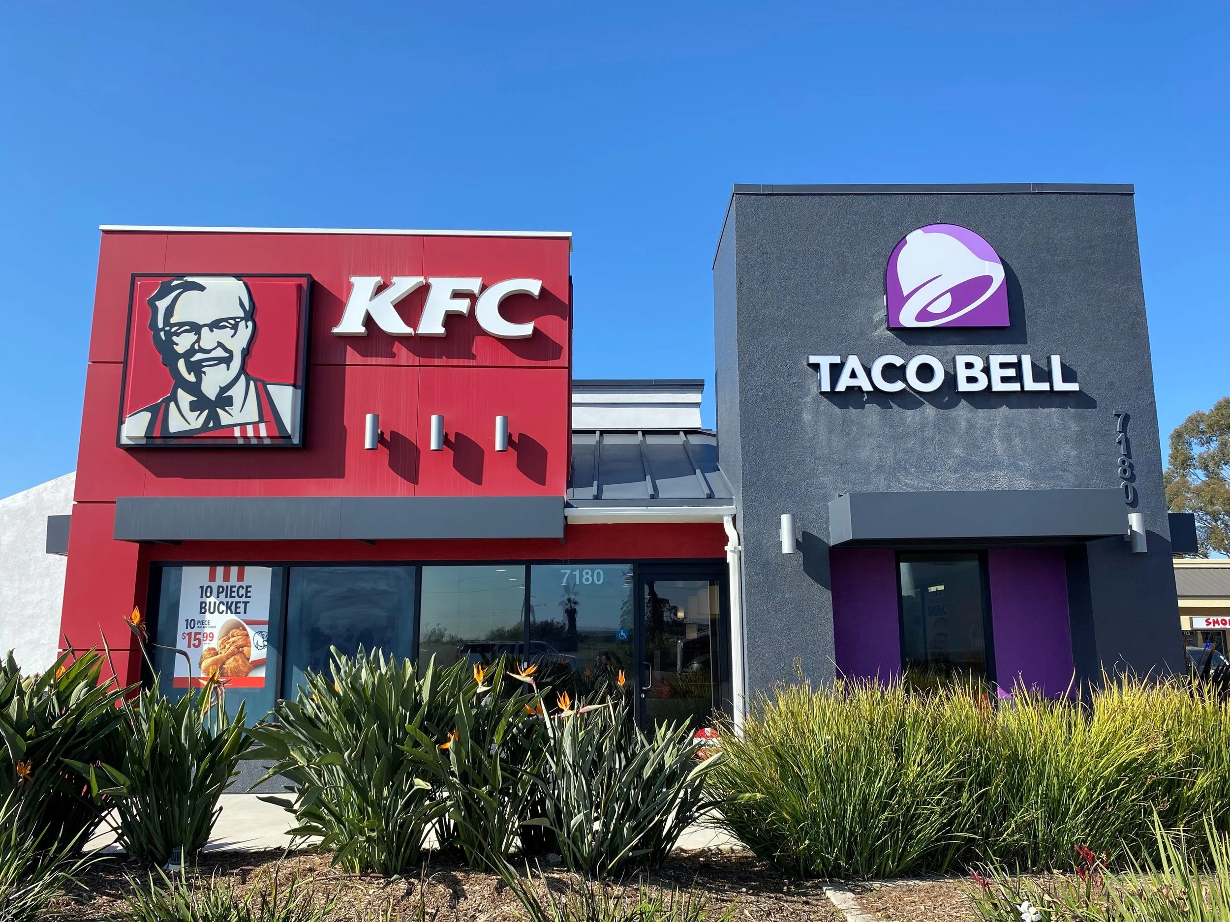 Taco Bell 1.jpg