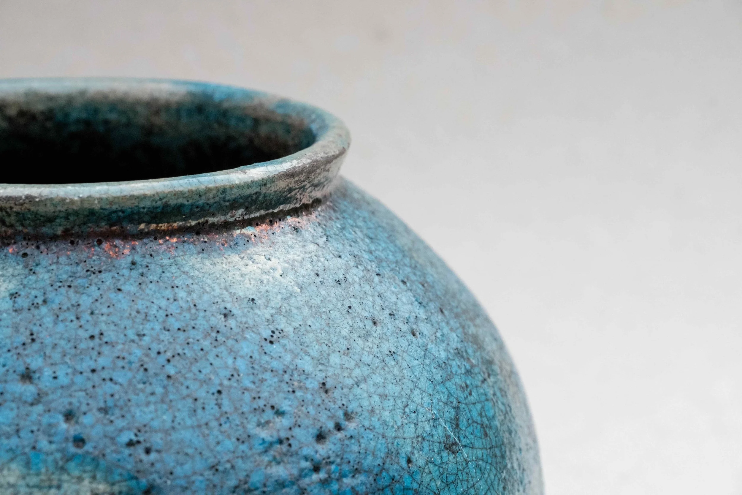 Raku vas macro 2.jpg