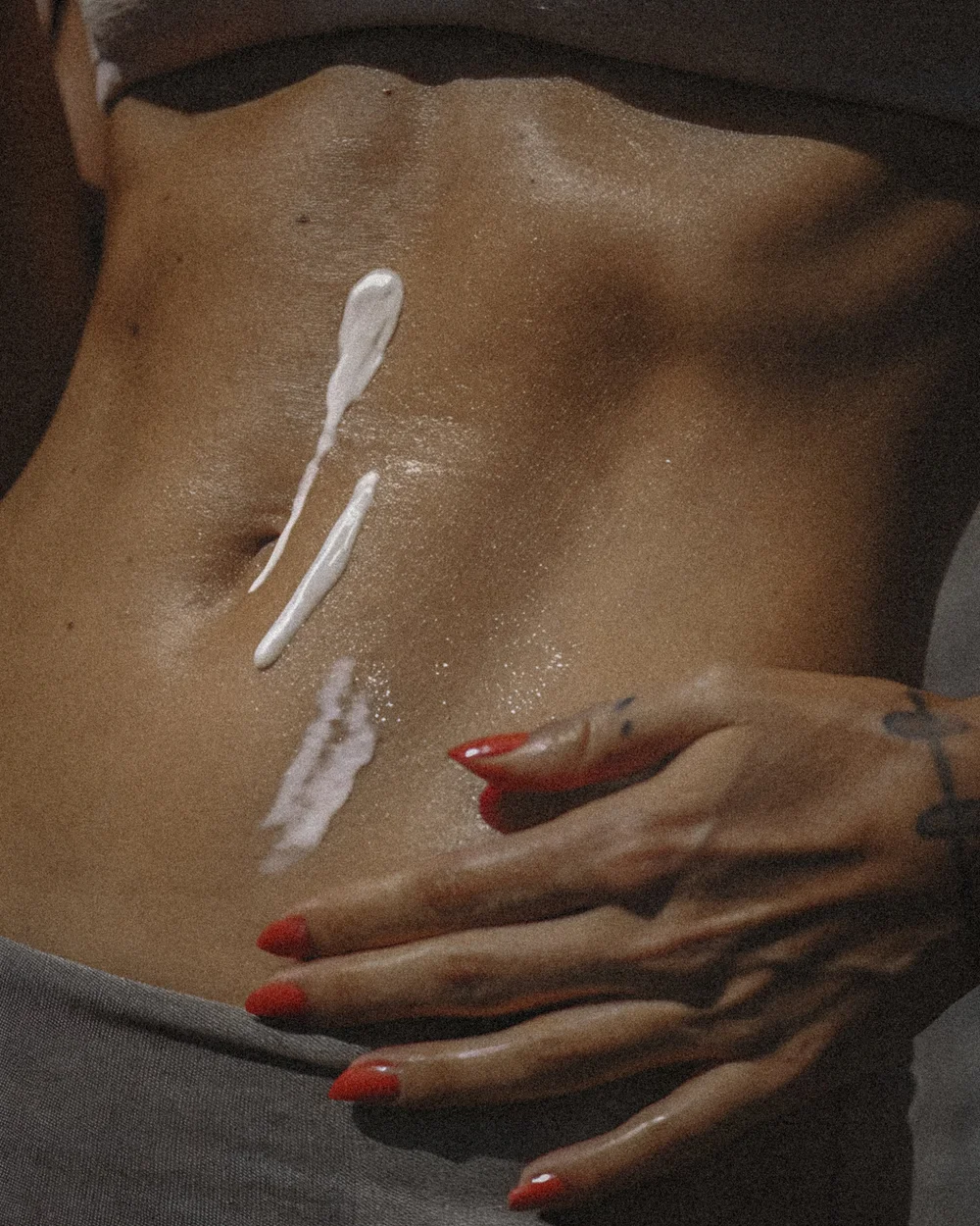 Editorial skin and body photograph from MNML’s website