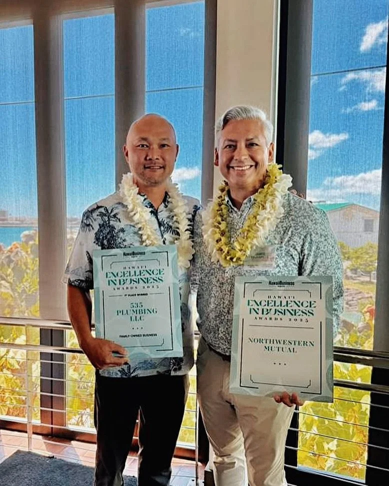 Big Congrats to Our EO Hawai&lsquo;i Members: Shane + Jamie for taking home Excellence in Business Awards from @hawaiibusinessmagazine 🌺👏

And extra love to their companies:
@535plumbingllc 1st Place, Family-Owned Biz
@nmhawaii 2nd Place, Medium-Si
