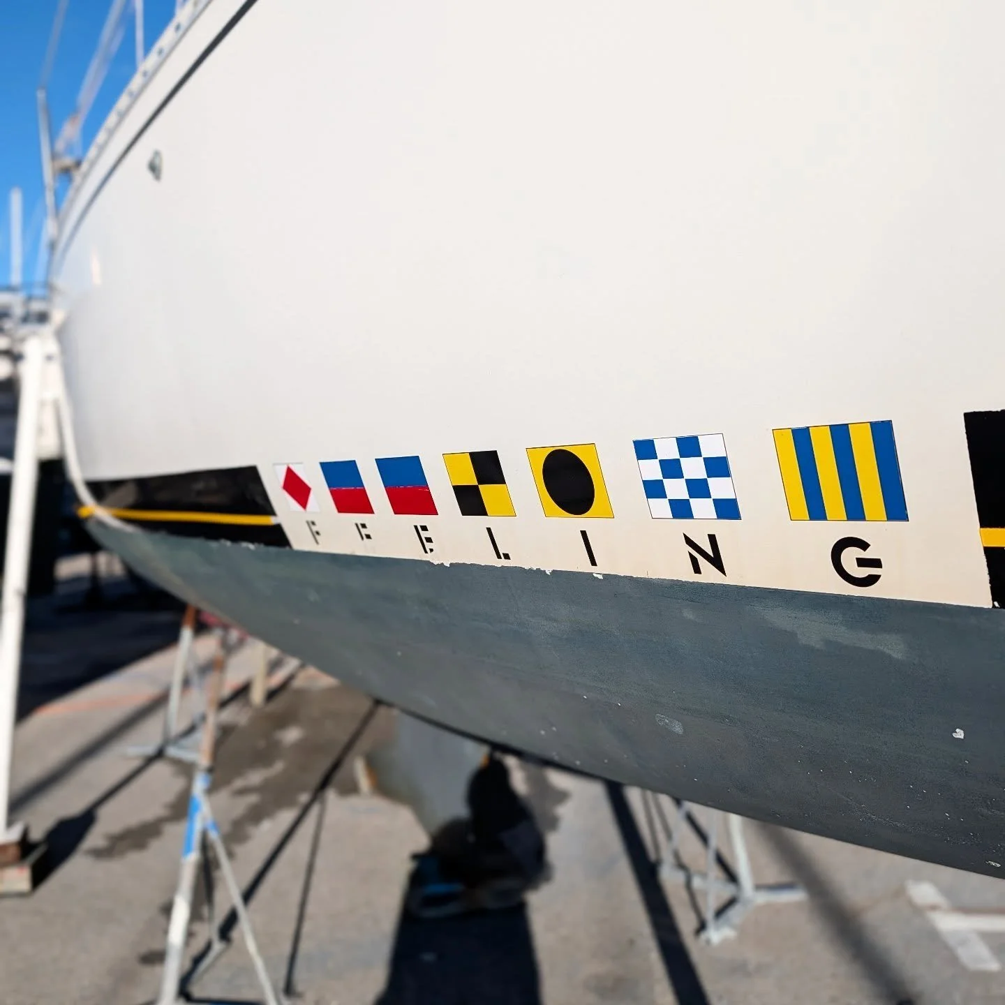 Design inspiration turns up everywhere, even along a yacht&rsquo;s waterline 😁. There&rsquo;s something about those bold flag colours, clear shapes and no-nonsense communication that feels straight out of #bauhaus Crisp, confident and bold.

#design