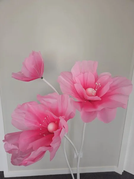 Giant Gradient Pink Flowers