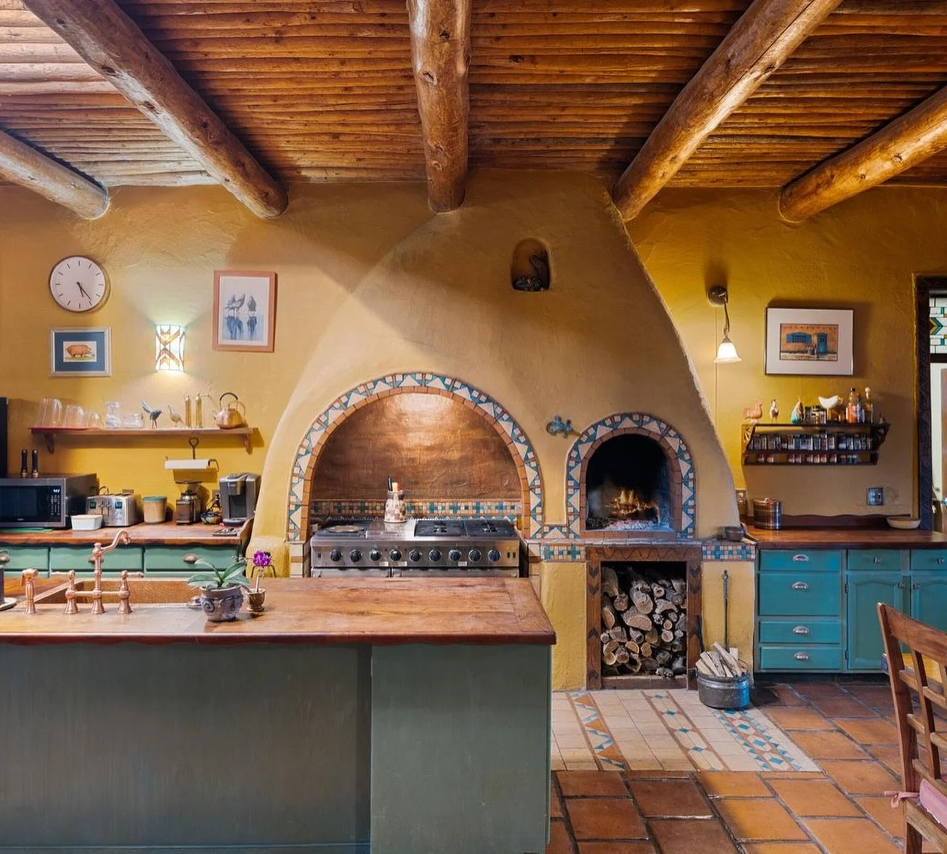 How cool is this Santa Fe-inspired mud adobe home on 40+ acres in Arivaca?! This beautiful home was built over six years by the current owners, who poured their love and perseverance into it. Over 15,000 mud adobe bricks were made from the property&r