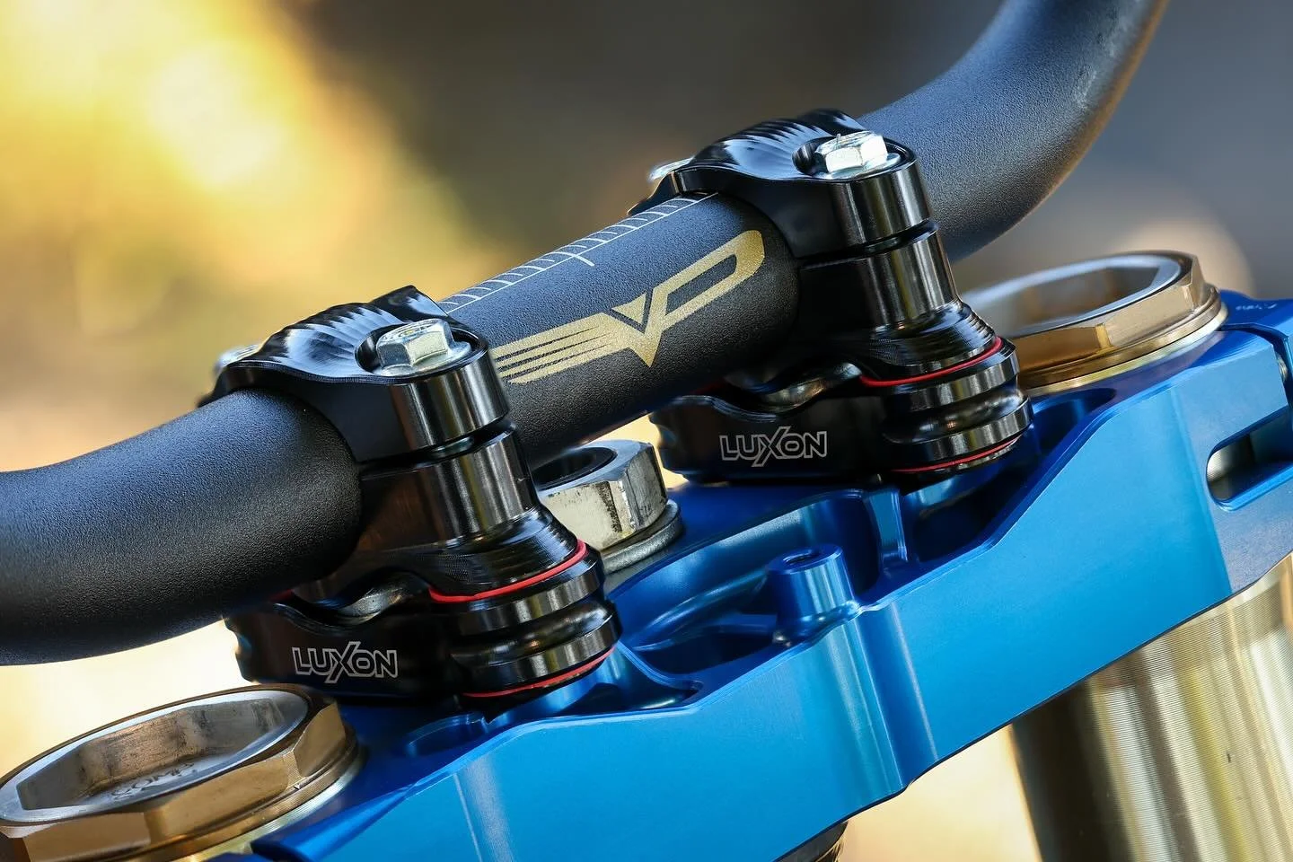 Macro shooting with focus bracketing on my Canon R6 mark ii. So in love with these  product shots - almost as much as I love the products! Thanks @luxonmx , @phoenixhandlebars and @dubyausa I can&rsquo;t wait to ride this YZ250! #productshoot #focusb