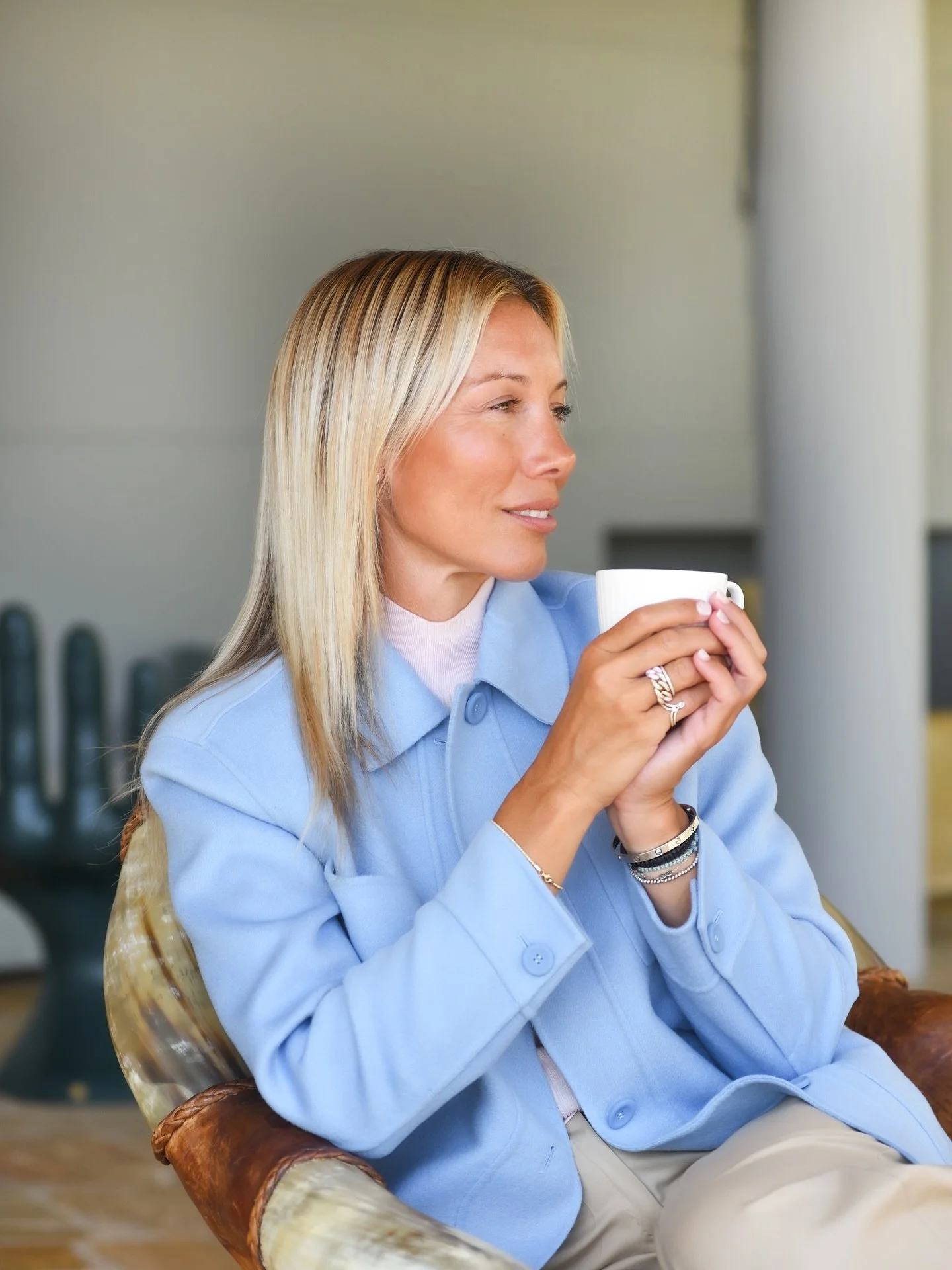 Start your day with an intentional pause.🦋 A few moments each morning to breathe, feel centered, and begin the day grounded in gratitude. 🙏

Cover story @glowmagazine 
 📷 @olympiakrasagaki
Styling: @nabalta 
Hair &amp; makeup: @athenaskouvakis @dt