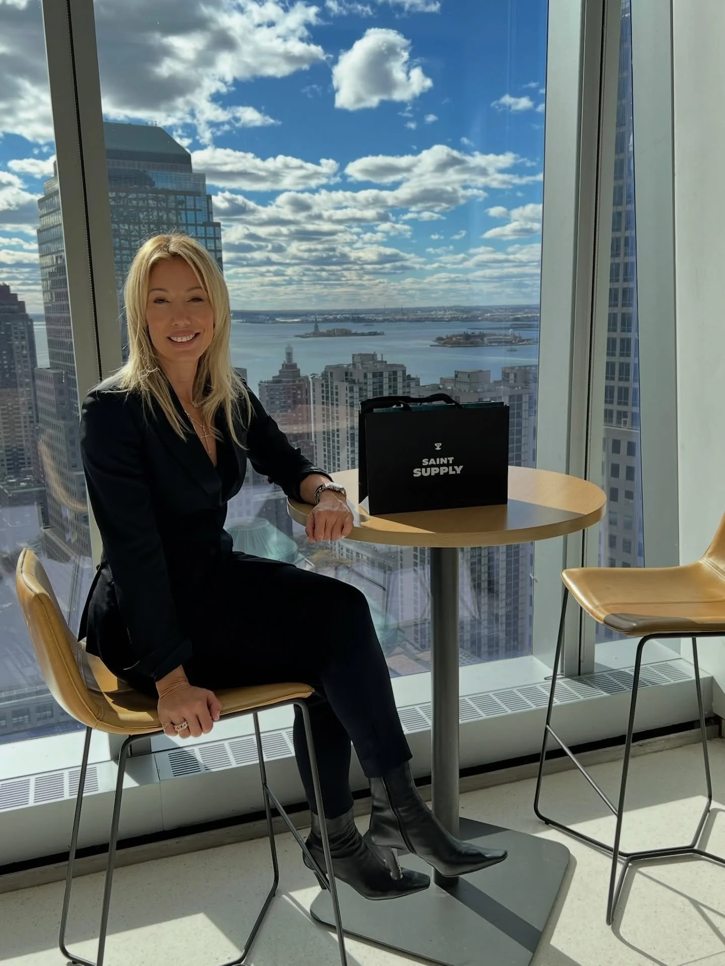 Throwback to a beautiful whirlwind of a week in NYC with my friends in wellness and beauty. Forever grateful for the support and love of this dynamic crew. Cheers to the magic of the city in the fall. 🦋✨