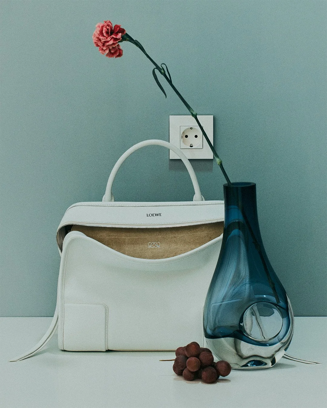 Vogue Spain. Photogaphed by Óscar Calleja. Stylist Patricia López.