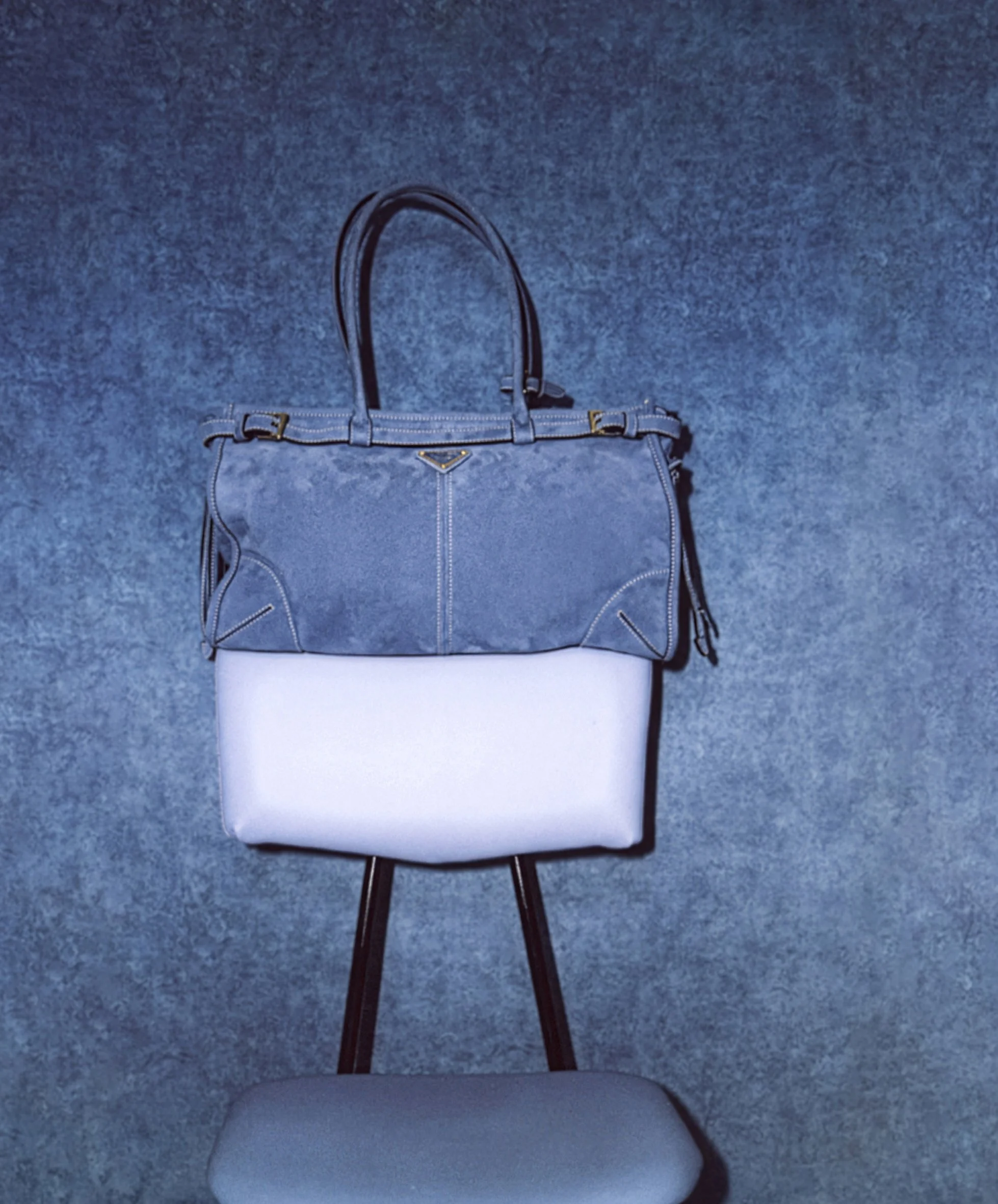 Vogue Spain. Photogaphed by Santi Sierra. Stylist Patricia López.