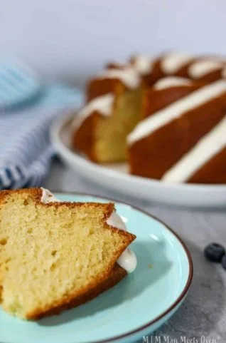 Vanilla bundt cake.jpeg