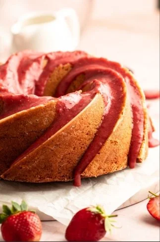 Strawberry swirl cake.jpeg