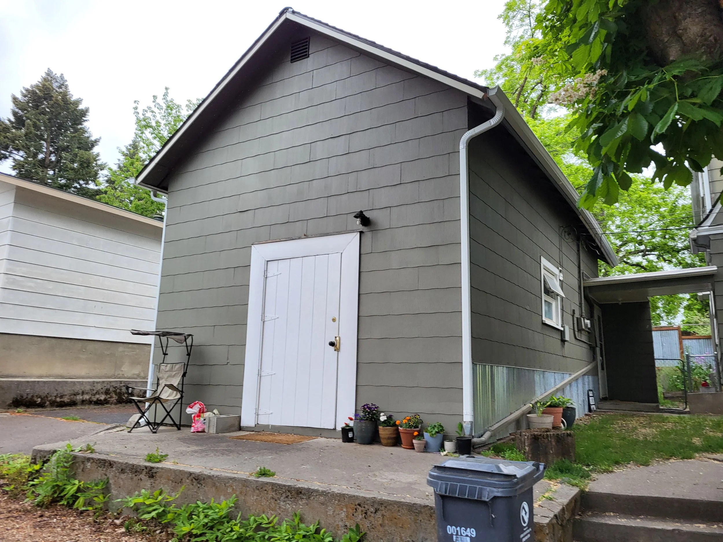 That time Corey and Allison lived in a very small but very cute house on 6th street!