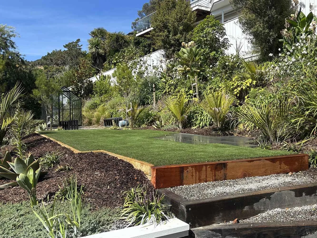 artificial-grass-nelson-residential-main.jpg