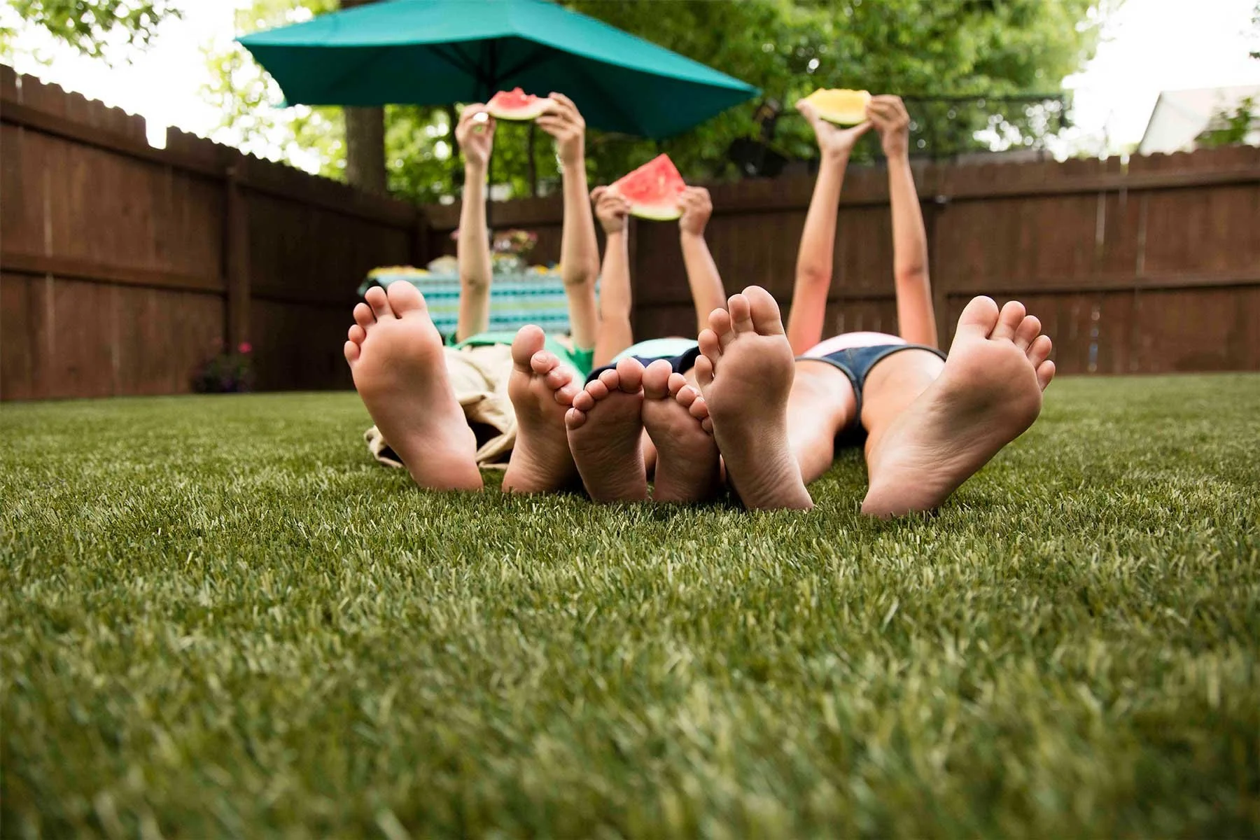 envirofill-kids-on-artificial-grass.jpg