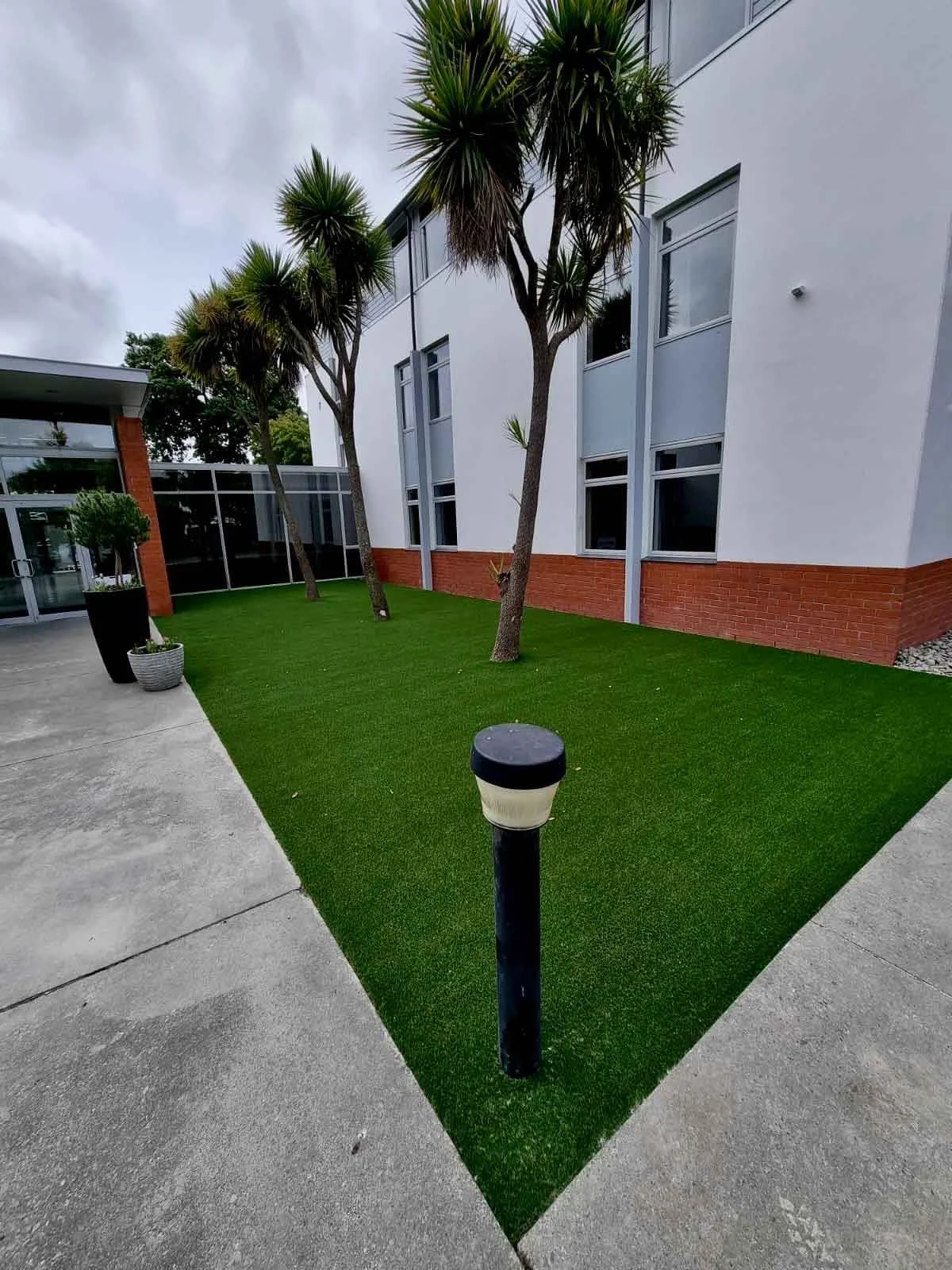 commercial-artificial-turf-projects-school-reception-2.jpg