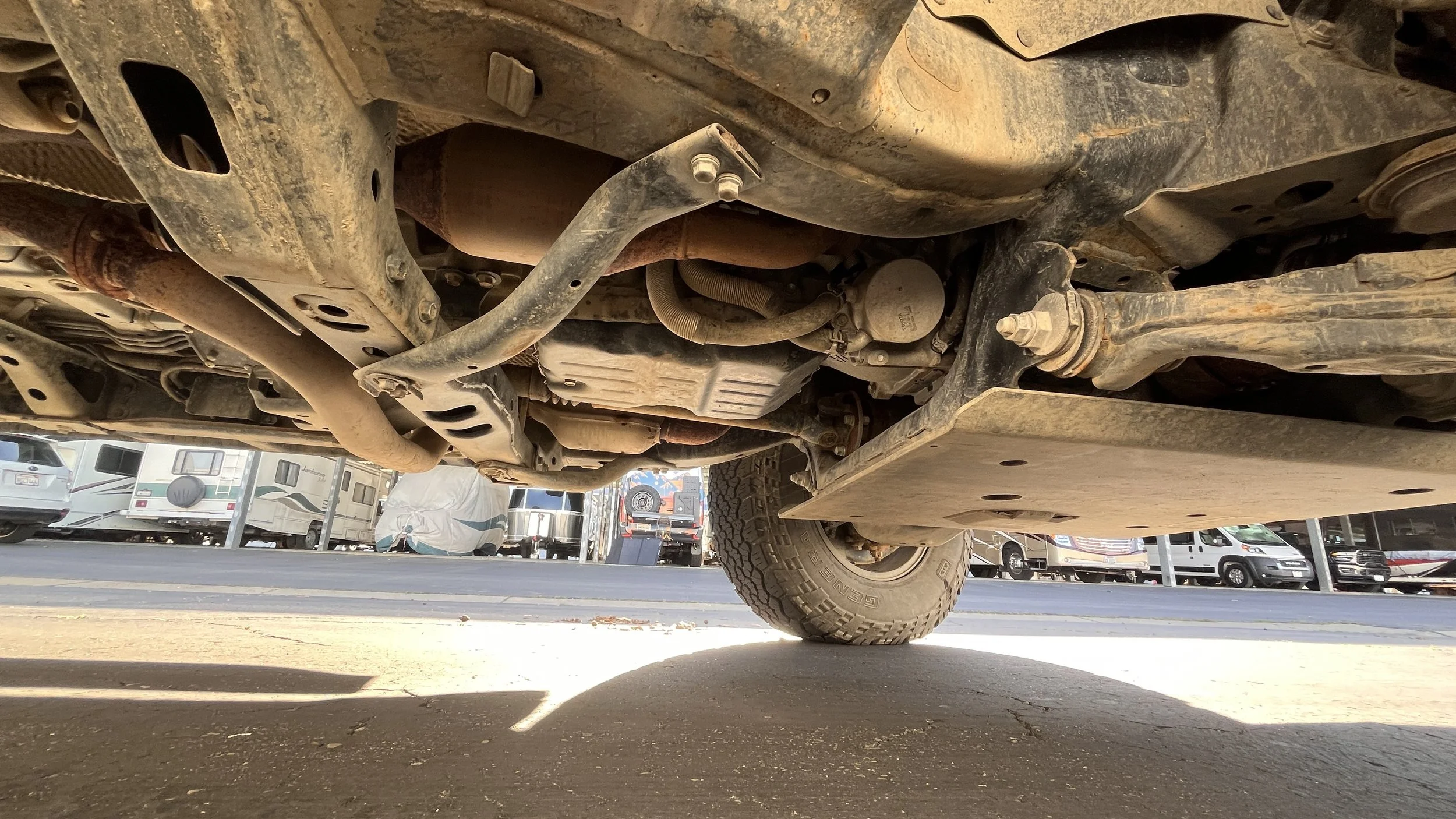Undercarriage - skid plate 