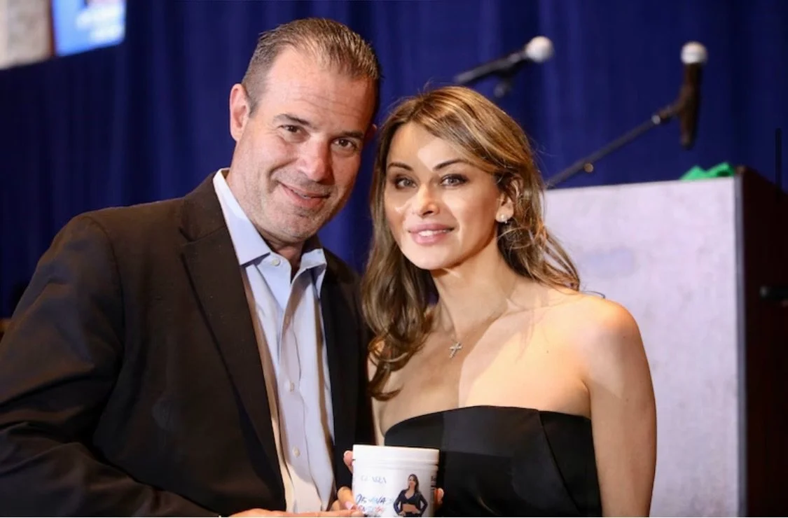 With Mike Dempsey NFL Oksana Lada with the Great with the Tampa Bay Buccaneers