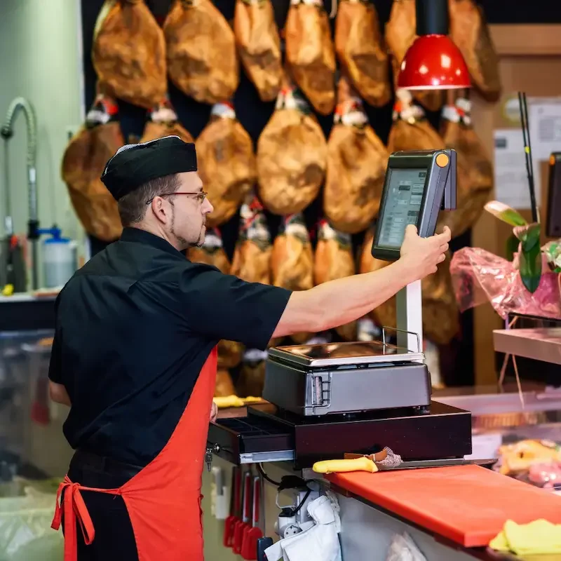 Romana etiquetadora en Costa Rica
