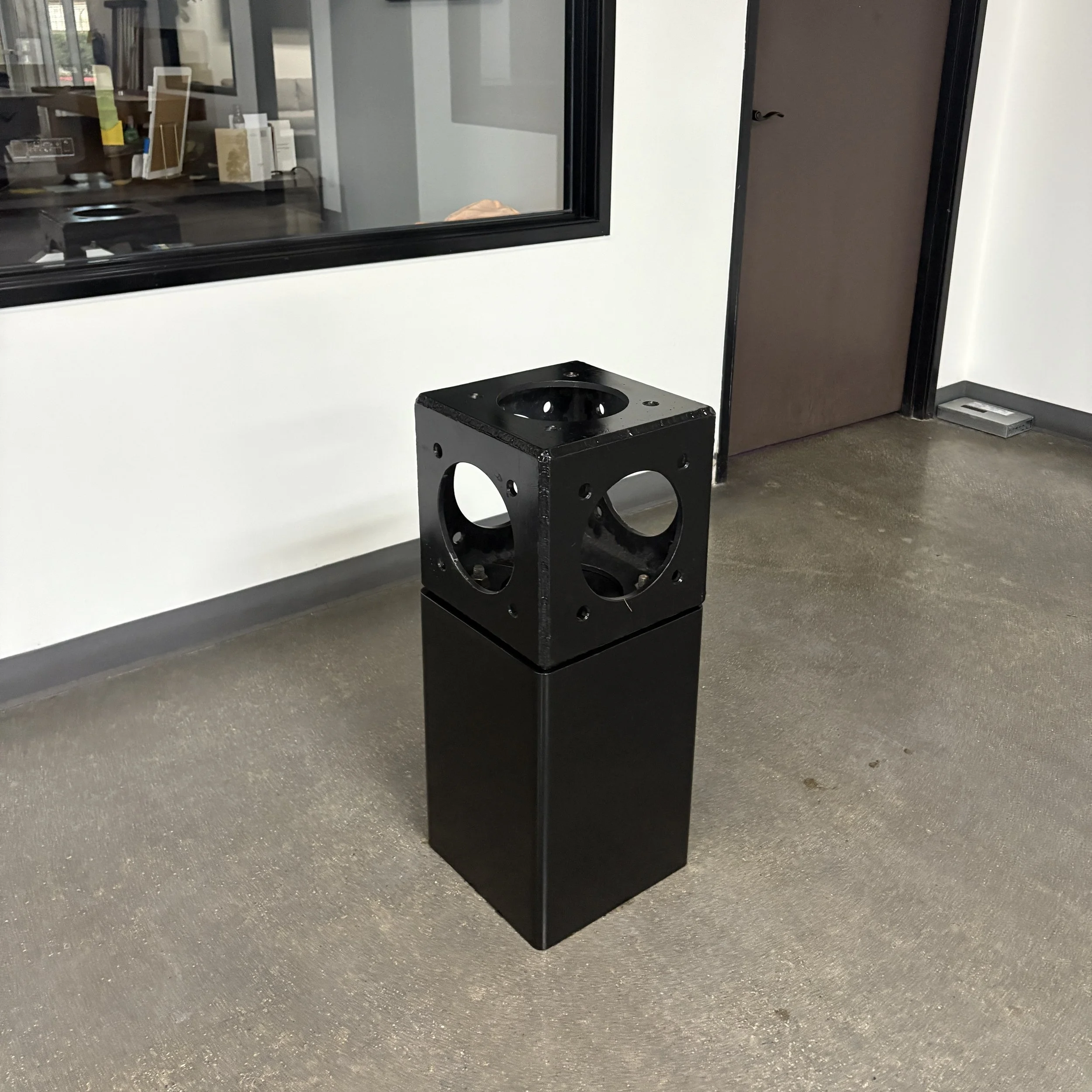 Clean and Simple 500lb event ballast.  The EZ BLOCK is just cool.