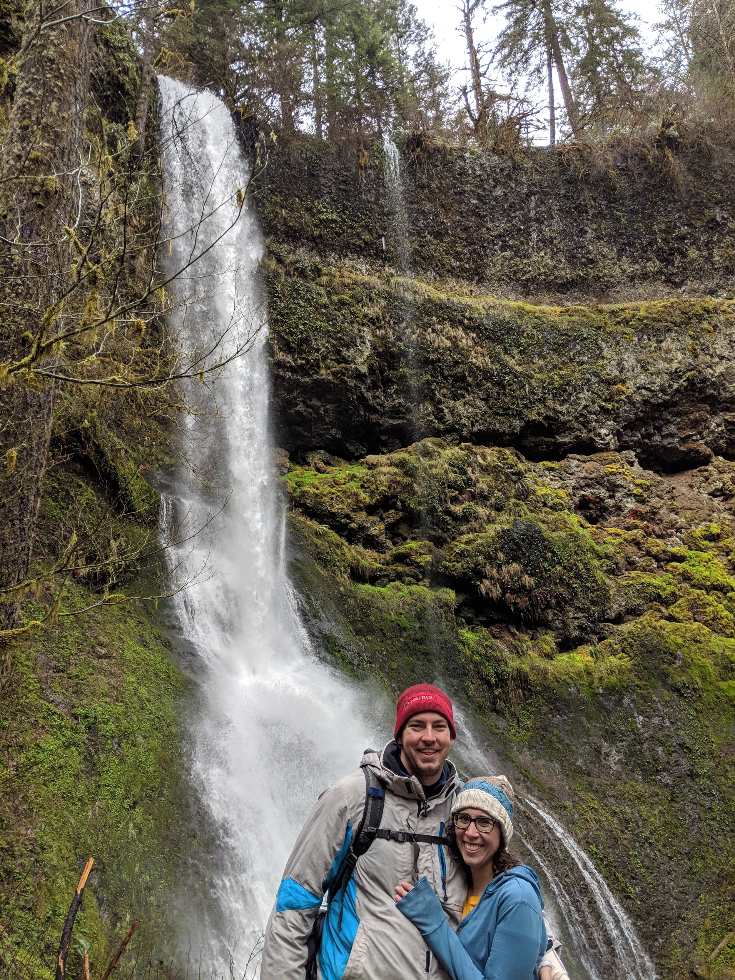 Kevin and Rachel hiking in Oregon.