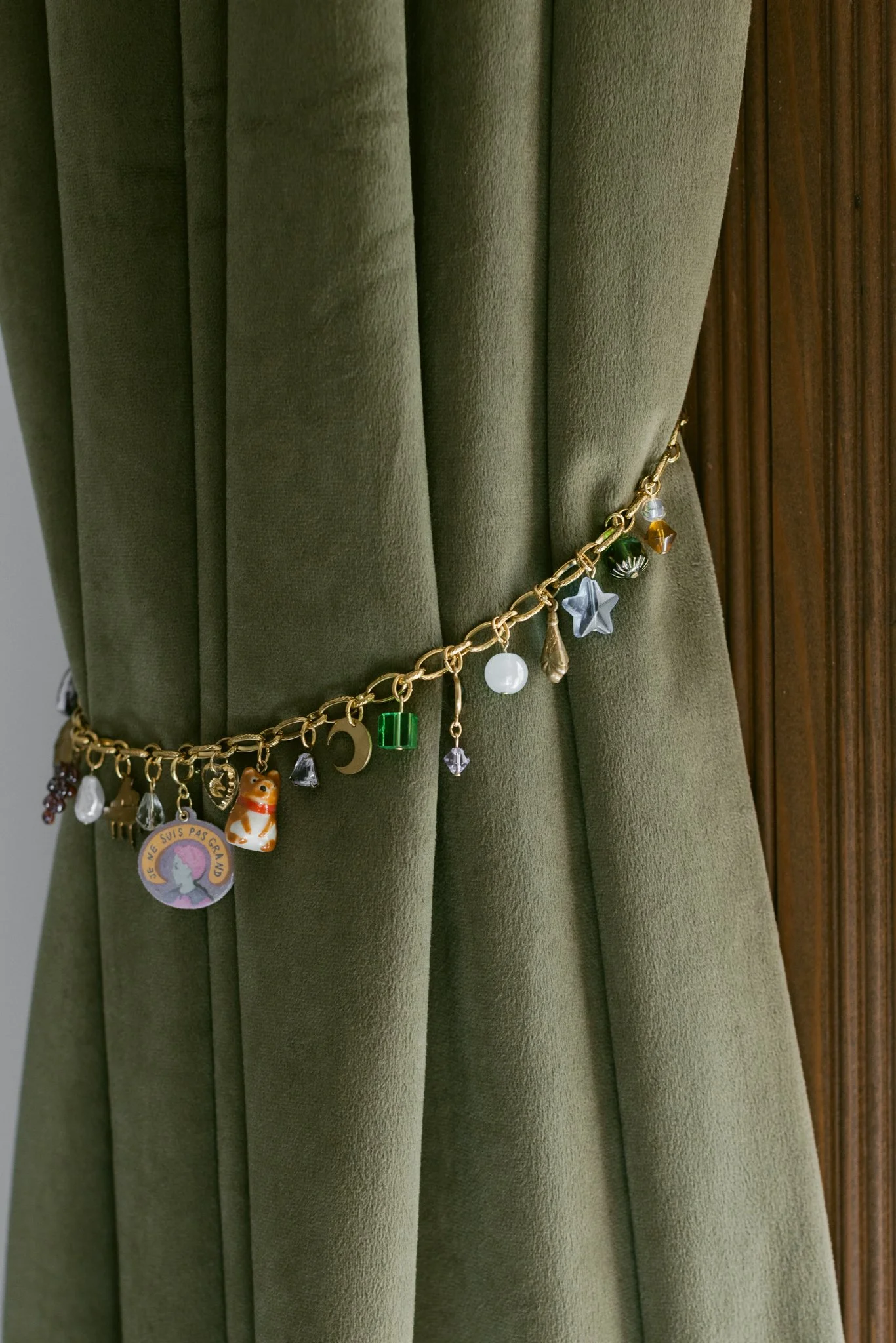 single gold chain_je ne suis-1.jpg