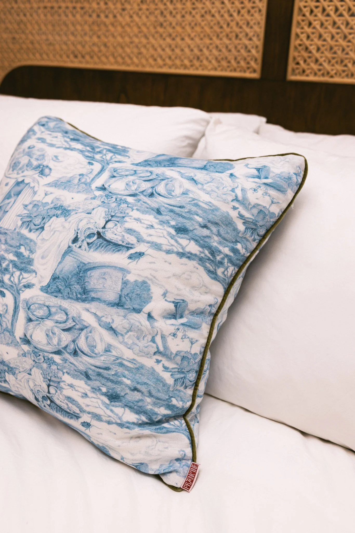 piping cushion-2.jpg