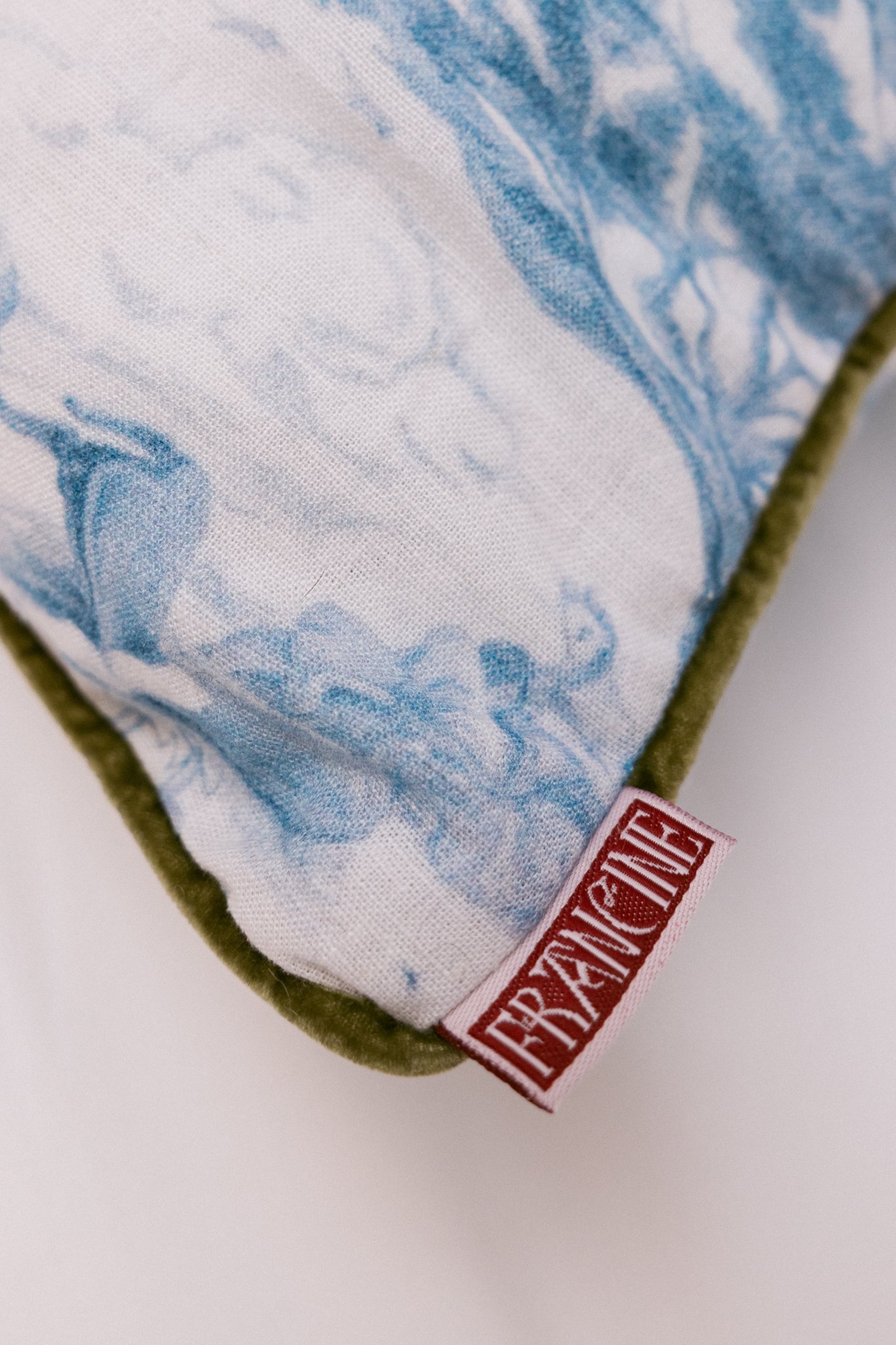 piping cushion-4.jpg