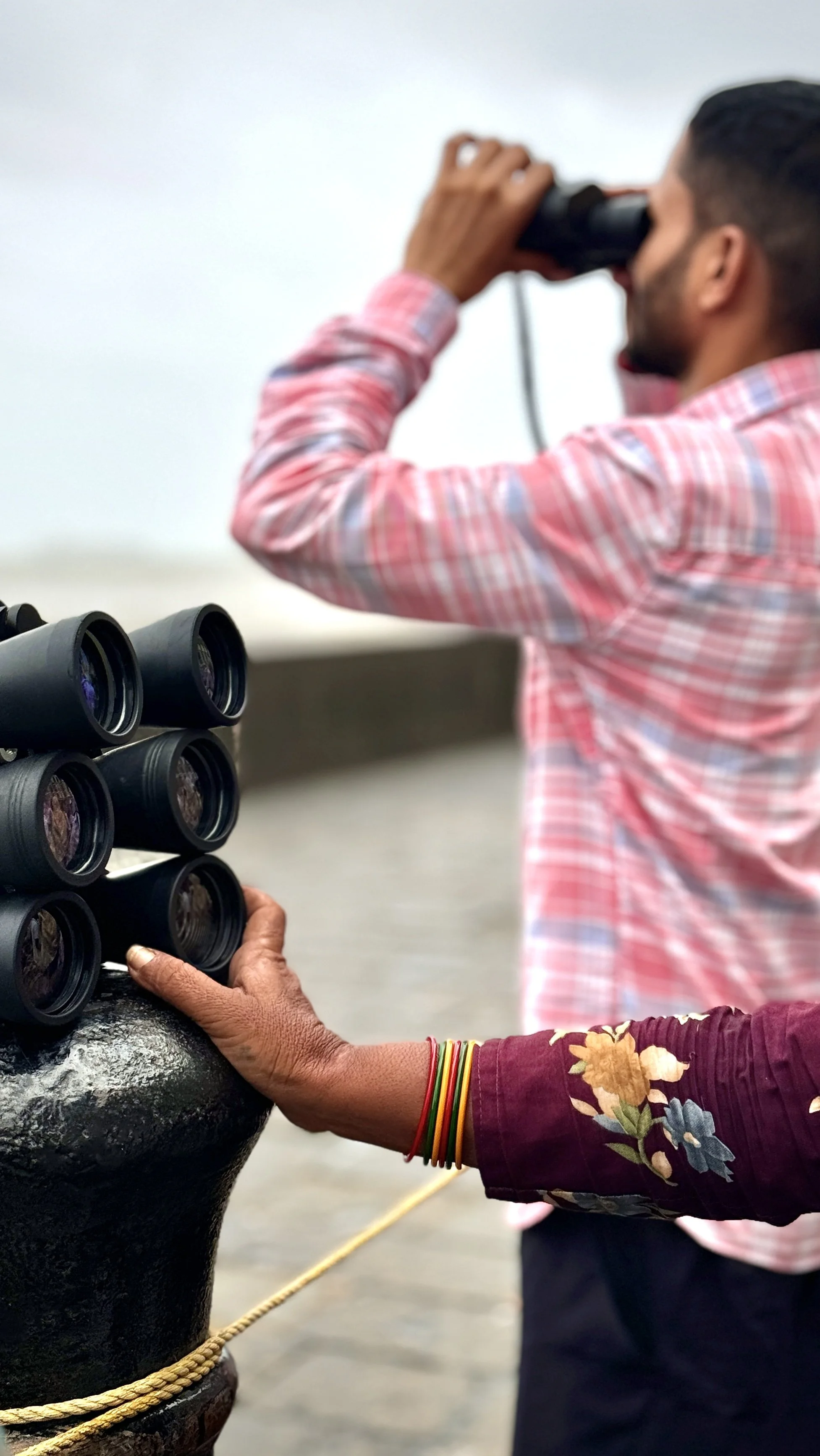 all sorts of enterprise on the waterfront: here, makeshift binocular rental stands 