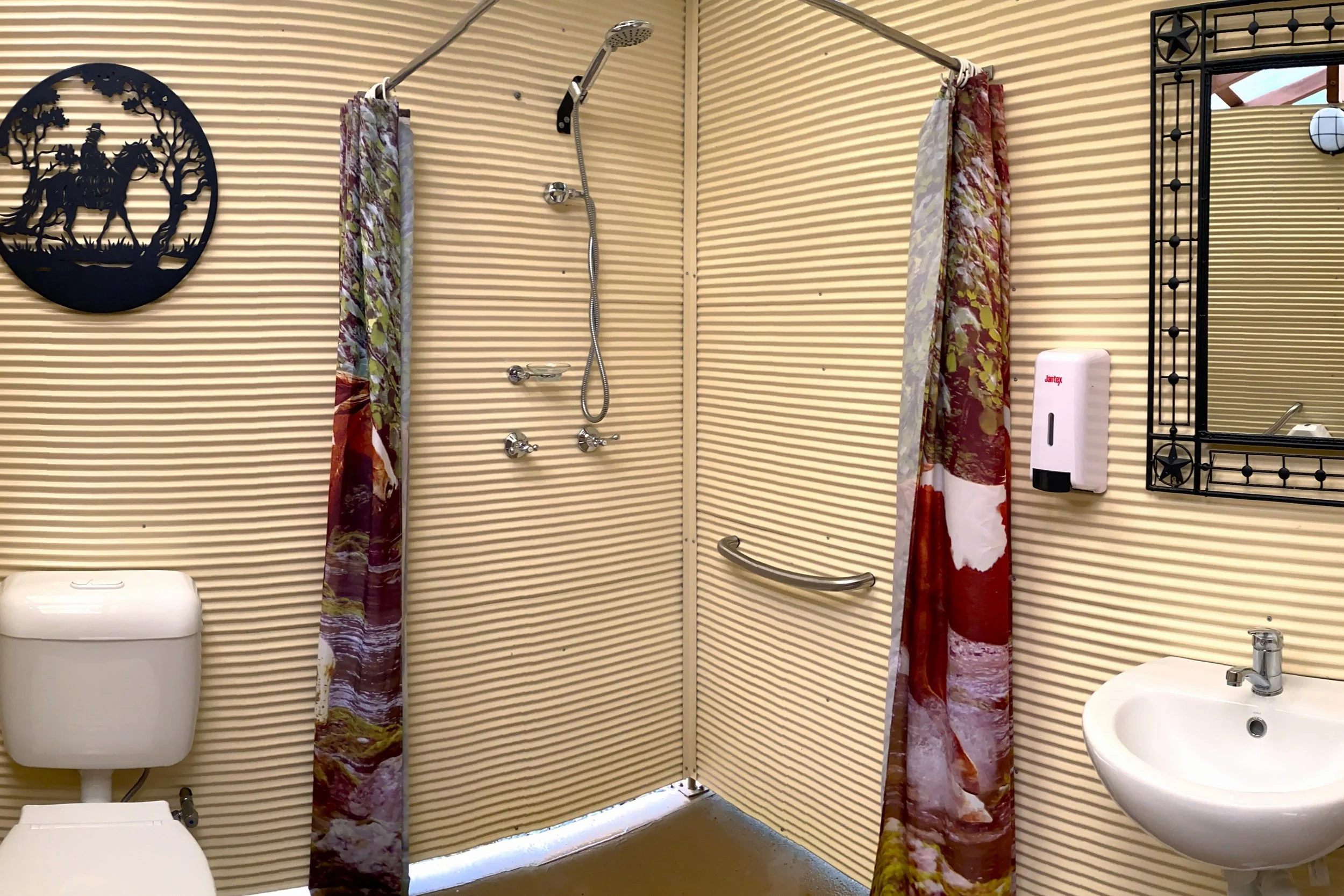 Kings-Creek-Retreat-Hinterland-Group-Farmstay-Accommodation-Nabiac (9).JPG