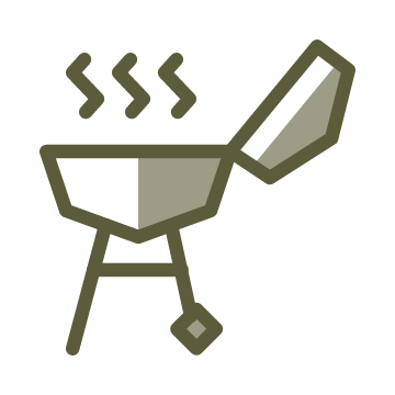 Outdoor Dining &amp; Hot Tub