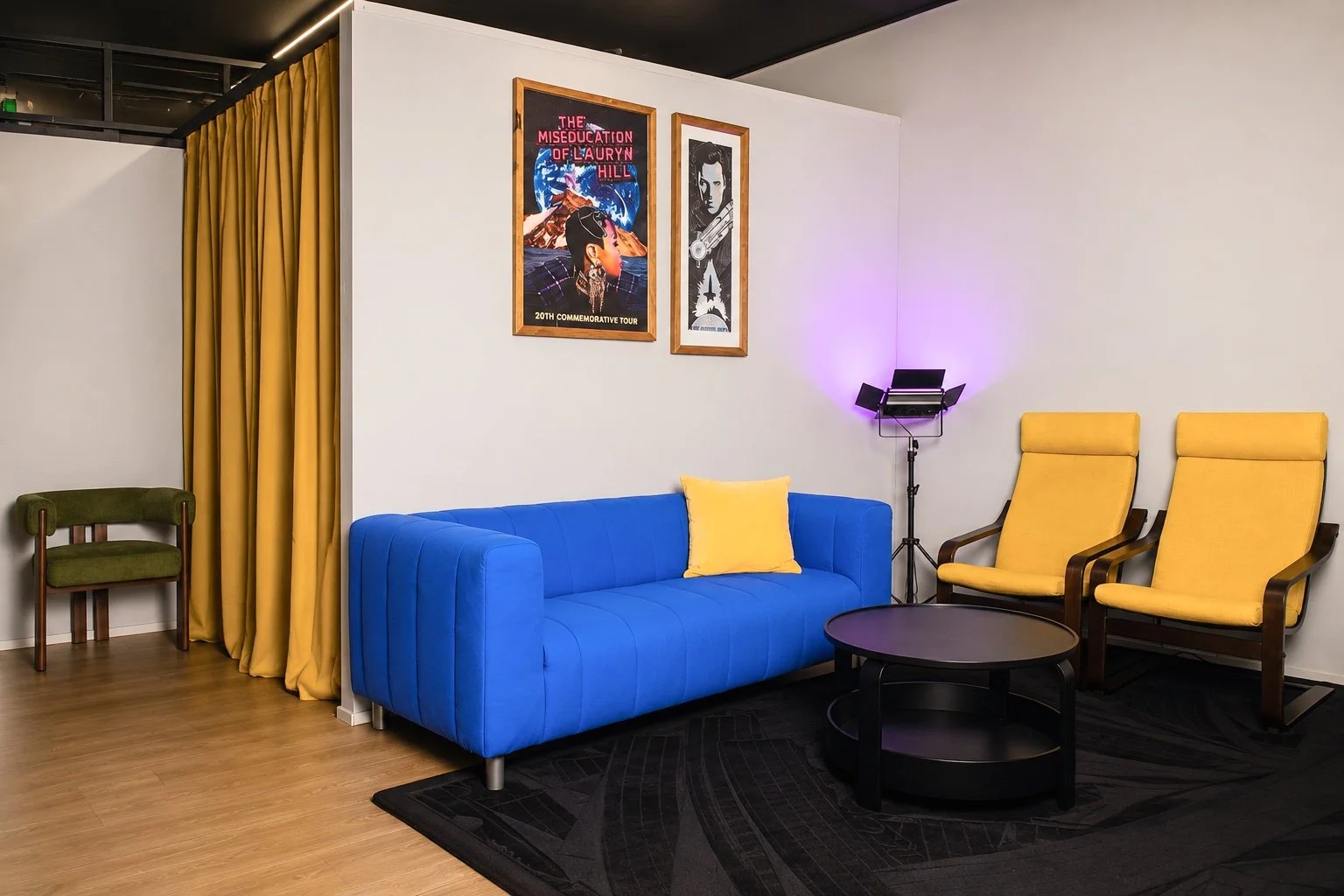 Lounge.jpg