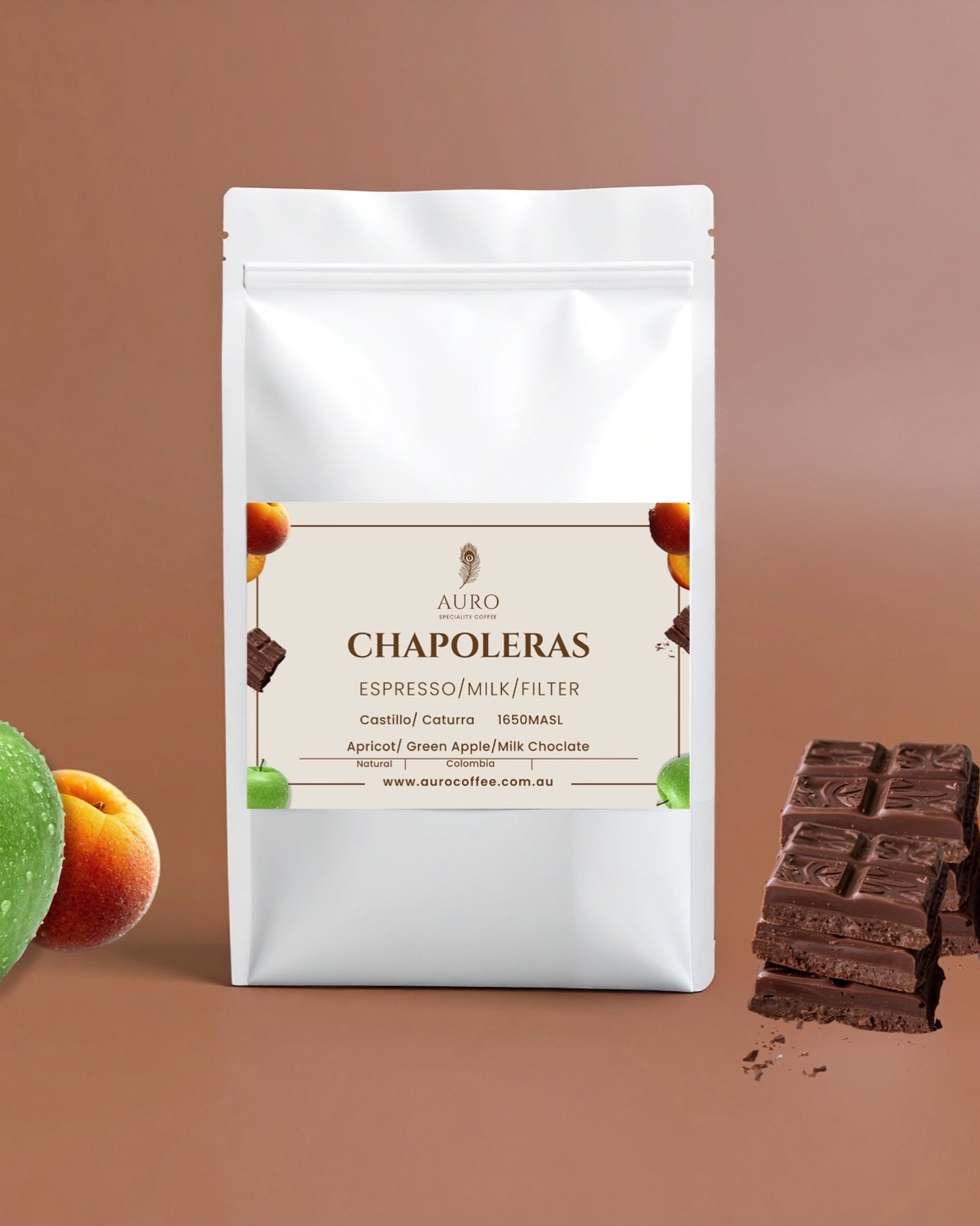 Hello Auro Family!!! We are so happy and proud to present the two amazing producers from Apia, Risaralda, Colombia. Two amazing women leading from the front with building community, farming and learning opportunities. The name ChPoleras means the ski