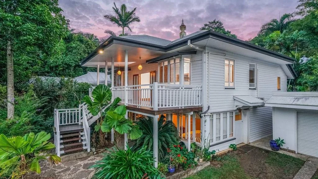 Cairns Buyers Agent Guide: Should You Buy in a Premier Suburb or Surrounding Suburbs?