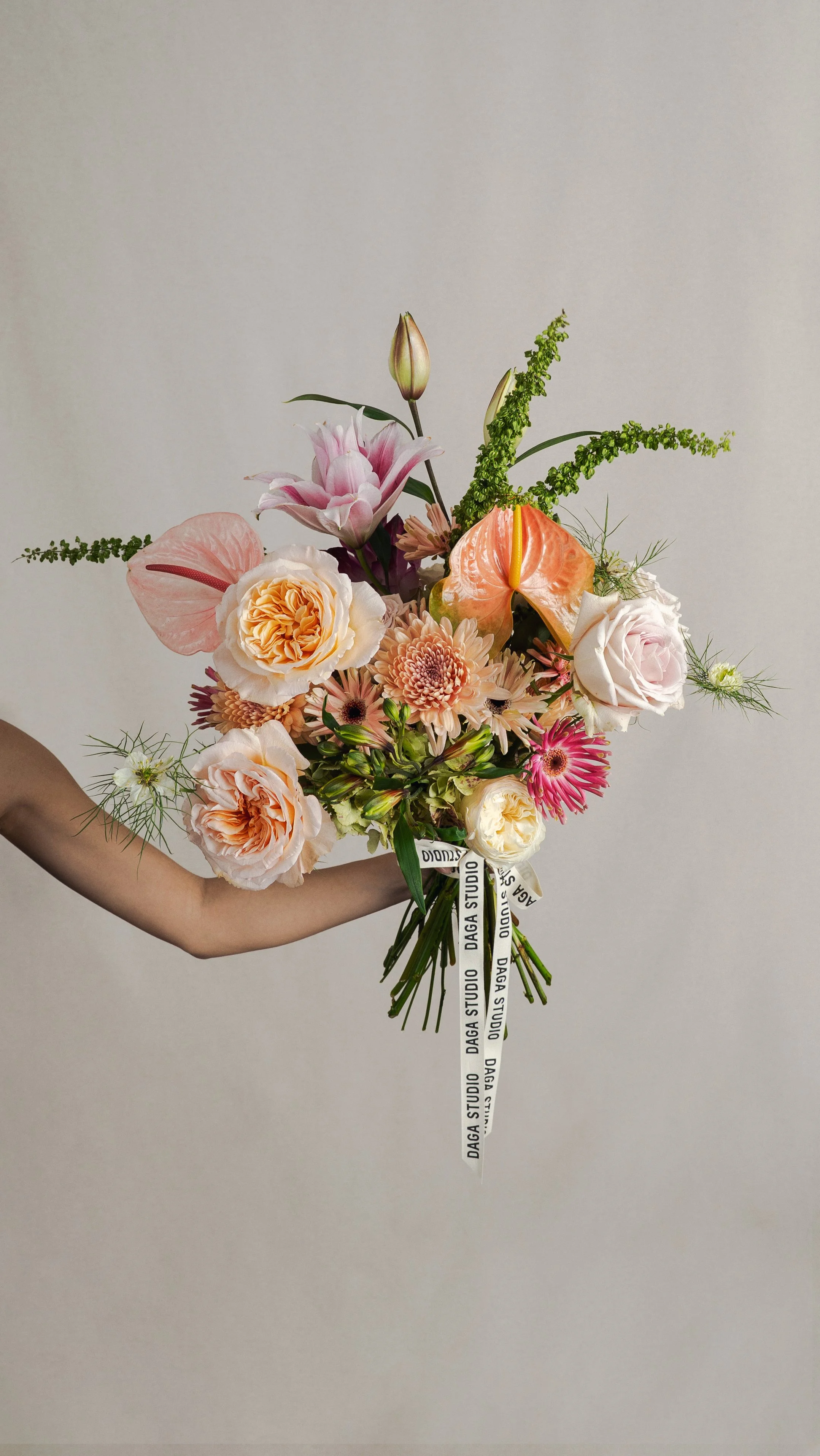 Bouquet Coralia DAGA Studio, Diseño Floral Contemporáneo