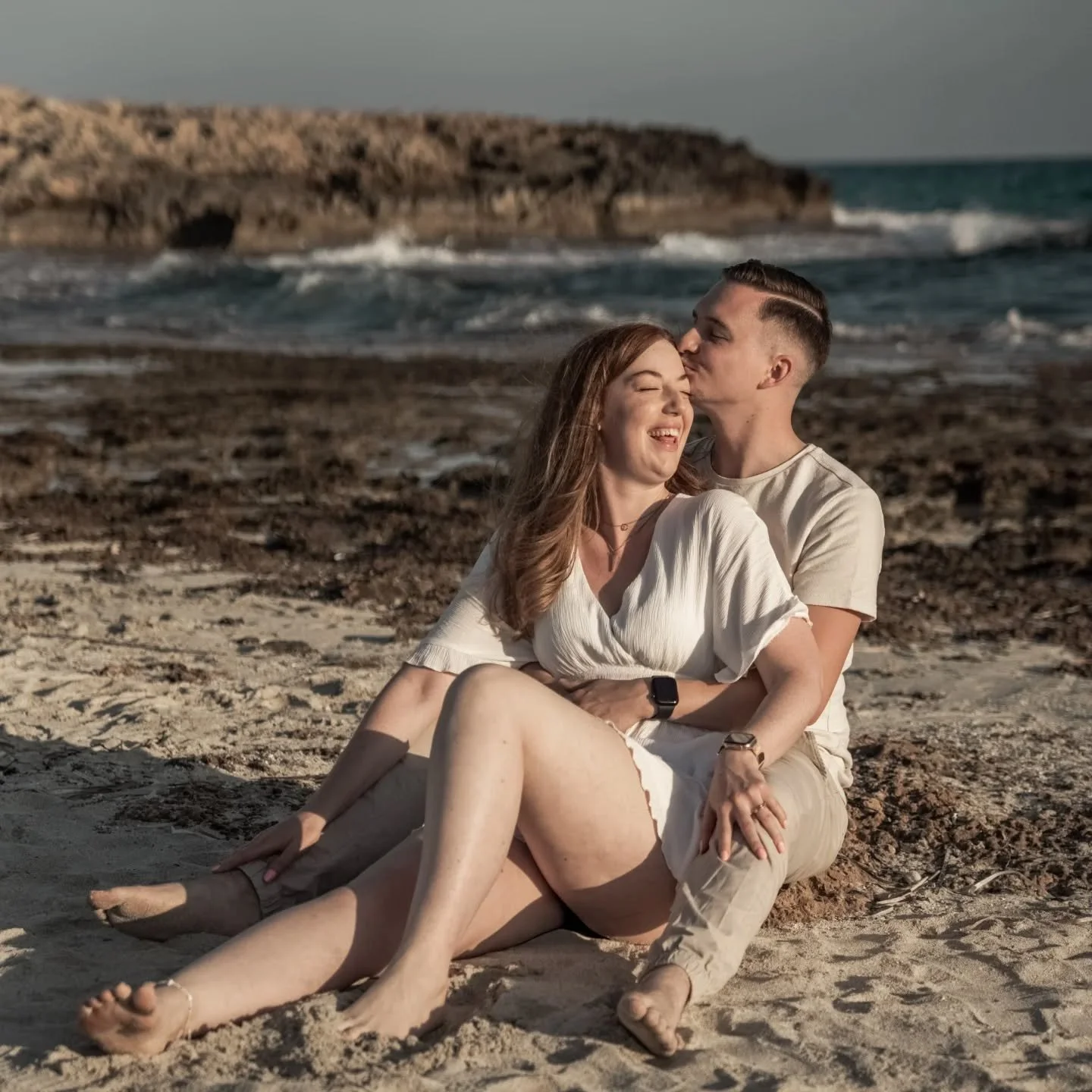 Two hearts, one rhythm, and the quiet magic of the sea.📸💍
.
.
.
#CouplePhotography
#CyprusPhotographer #DestinationPhotographer #TimelessLove #AuthenticMoments