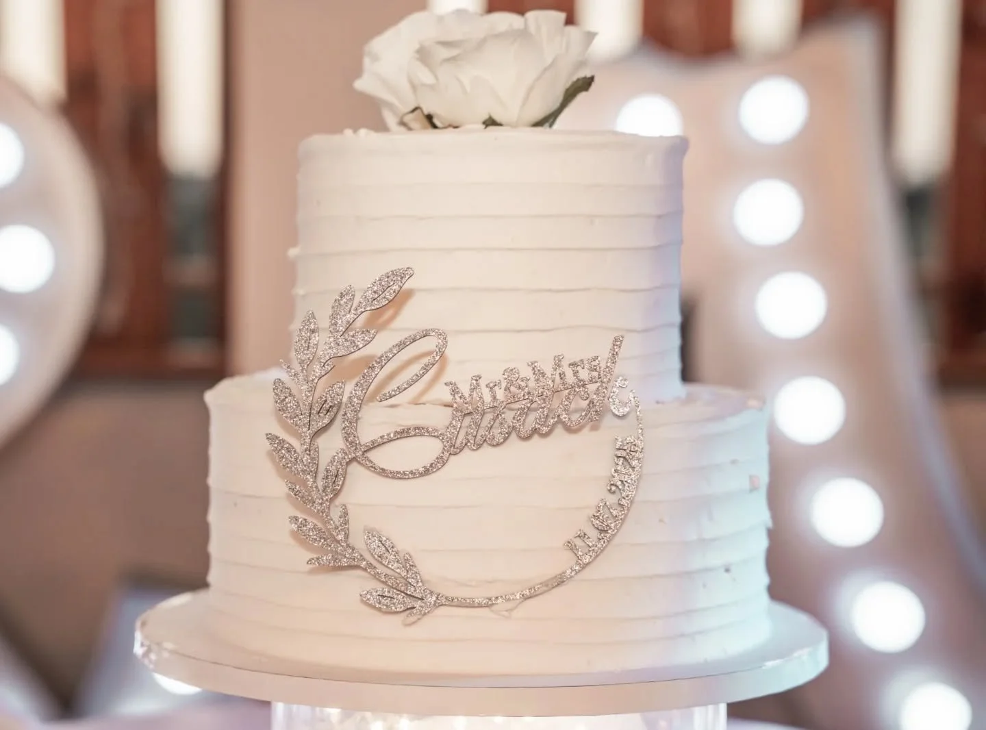 After the vows come the moments that truly celebrate the day &mdash; the first dance, the laughter, and the sweet tradition of cutting the cake together.✨📸💍
.
.
.
#CyprusWeddingPhotographer
#WeddingReceptionMoments
#FirstDanceMagic
#CuttingTheCake
