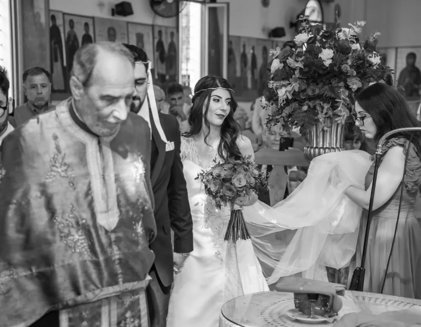 &Sigma;&tau;&eta;&nu; &kappa;&alpha;&rho;&delta;&iota;ά &tau;&eta;&sigmaf; &pi;&alpha;&rho;ά&delta;&omicron;&sigma;&eta;&sigmaf; &kappa;&alpha;&iota; &kappa;ά&tau;&omega; &alpha;&pi;ό &tau;&eta; &chi;ά&rho;&eta; &tau;&omicron;&upsilon; &Theta;&epsilo