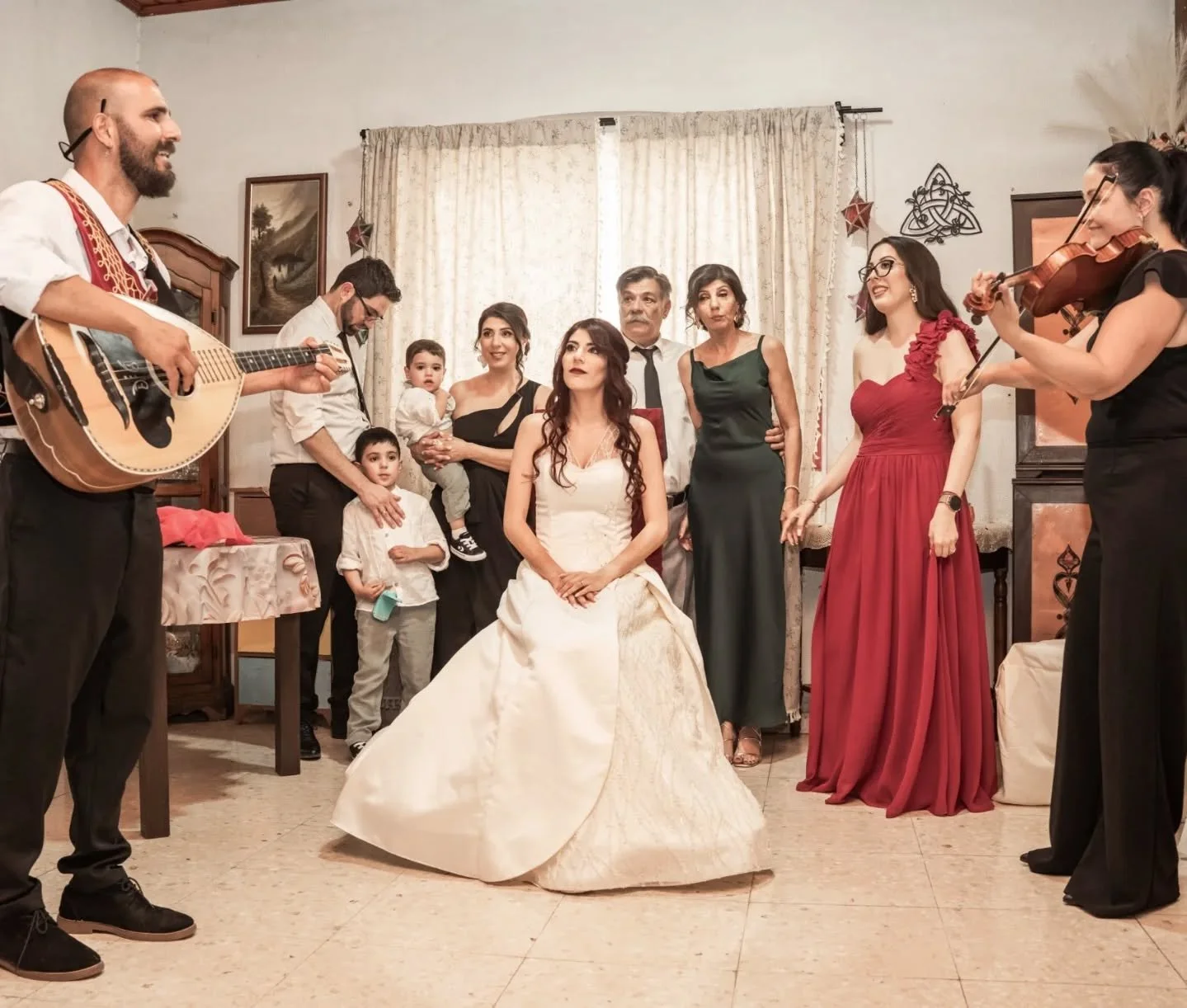 &Alpha;&pi;ό &tau;&alpha; &kappa;&omicron;&sigma;&mu;ή&mu;&alpha;&tau;&alpha; &mu;έ&chi;&rho;&iota; &tau;&alpha; &chi;&alpha;&mu;ό&gamma;&epsilon;&lambda;&alpha; &kappa;&alpha;&iota; &tau;&iota;&sigmaf; &epsilon;&upsilon;&chi;έ&sigmaf;, ό&lambda;&alp