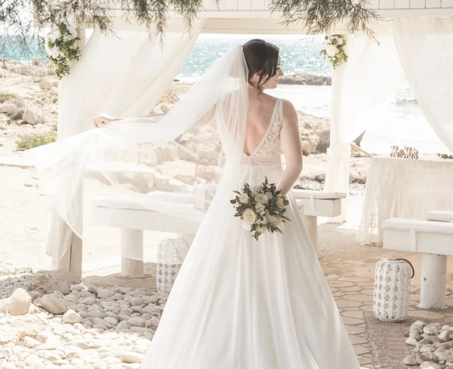 She walked toward forever in a dress kissed by the sea breeze, where love meets the horizon and every wave whispers her name.
.
.
.
#CyprusWeddingPhotographer
#BeachBride #SeaViewLove
#WeddingDressMoments #BrideVibes