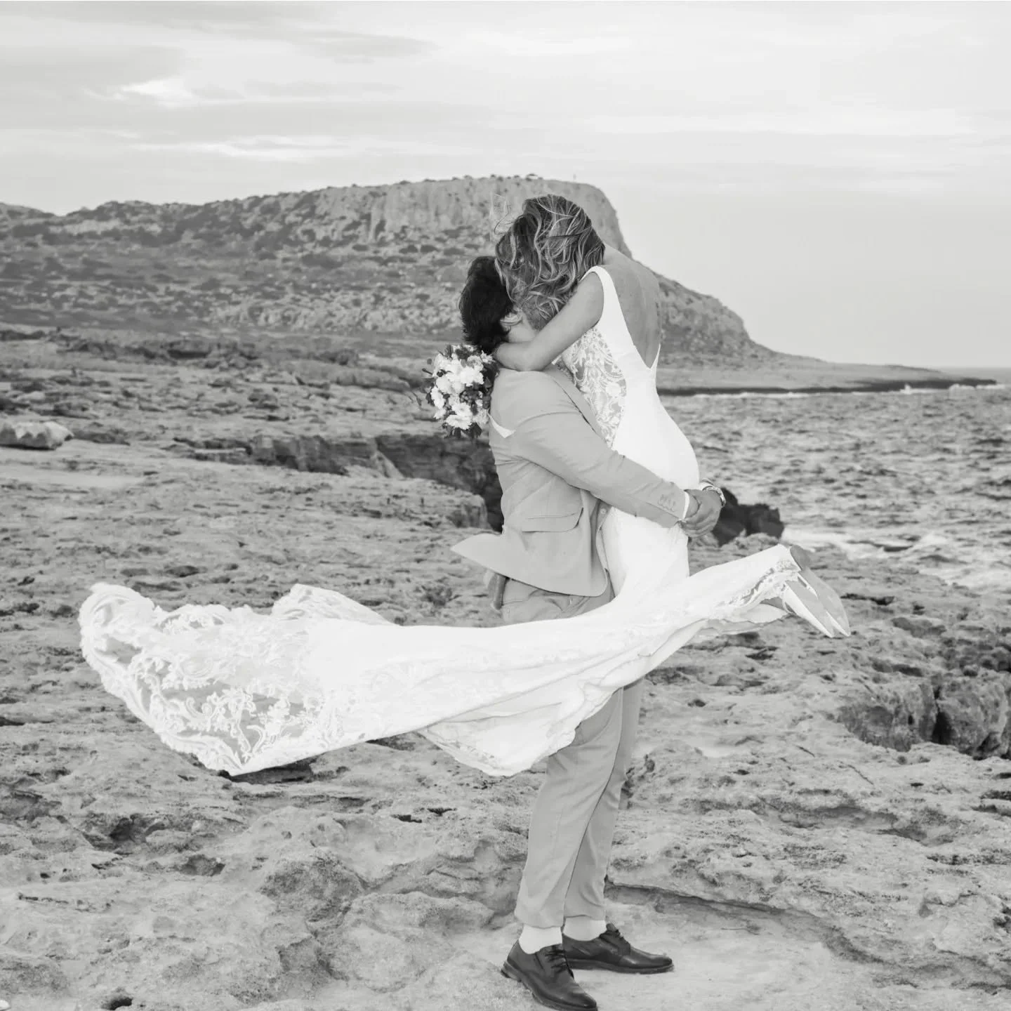 On Cyprus shores, the wind may change&mdash;but love never does. An island wedding is still love, no matter the weather.📸💍🌊
.
.
.
#CyprusWeddingPhotographer #CyprusWedding #WeddingPhotography #IslandWedding #LoveIsLove
