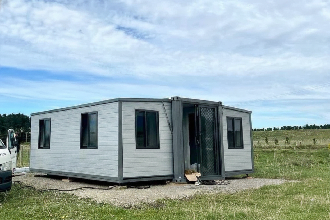 granny flat in a backyard