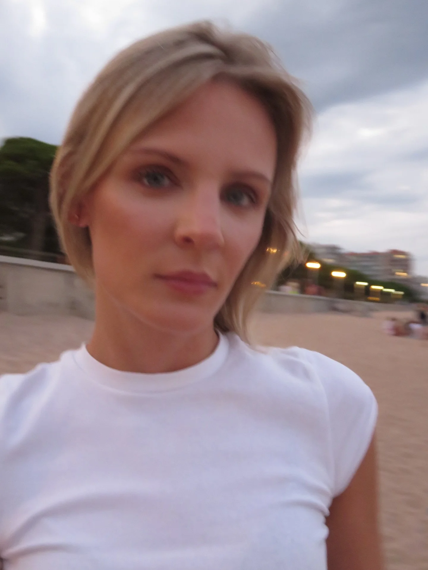 Het is je vast niet ontgaan dat er afgelopen week alleen al vier nieuwsberichten naar buiten zijn gekomen over seksueel geweld of doodslag op jonge vrouwen.

Deze berichten raakt me echt enorm. 😢

Niet alleen omdat het bizar is dat dit kan gebeuren.